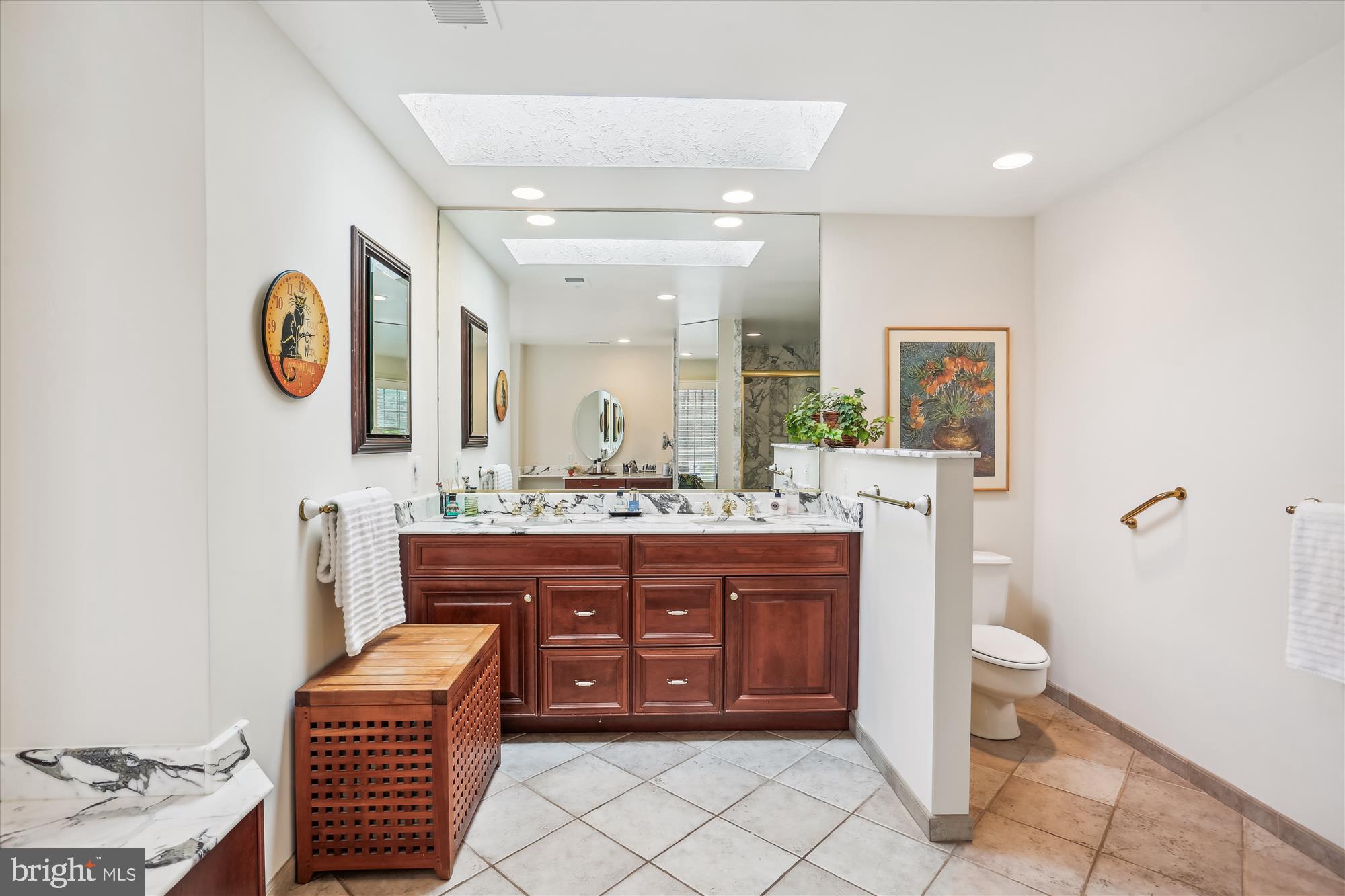 SADDLE RIDGE - Residential