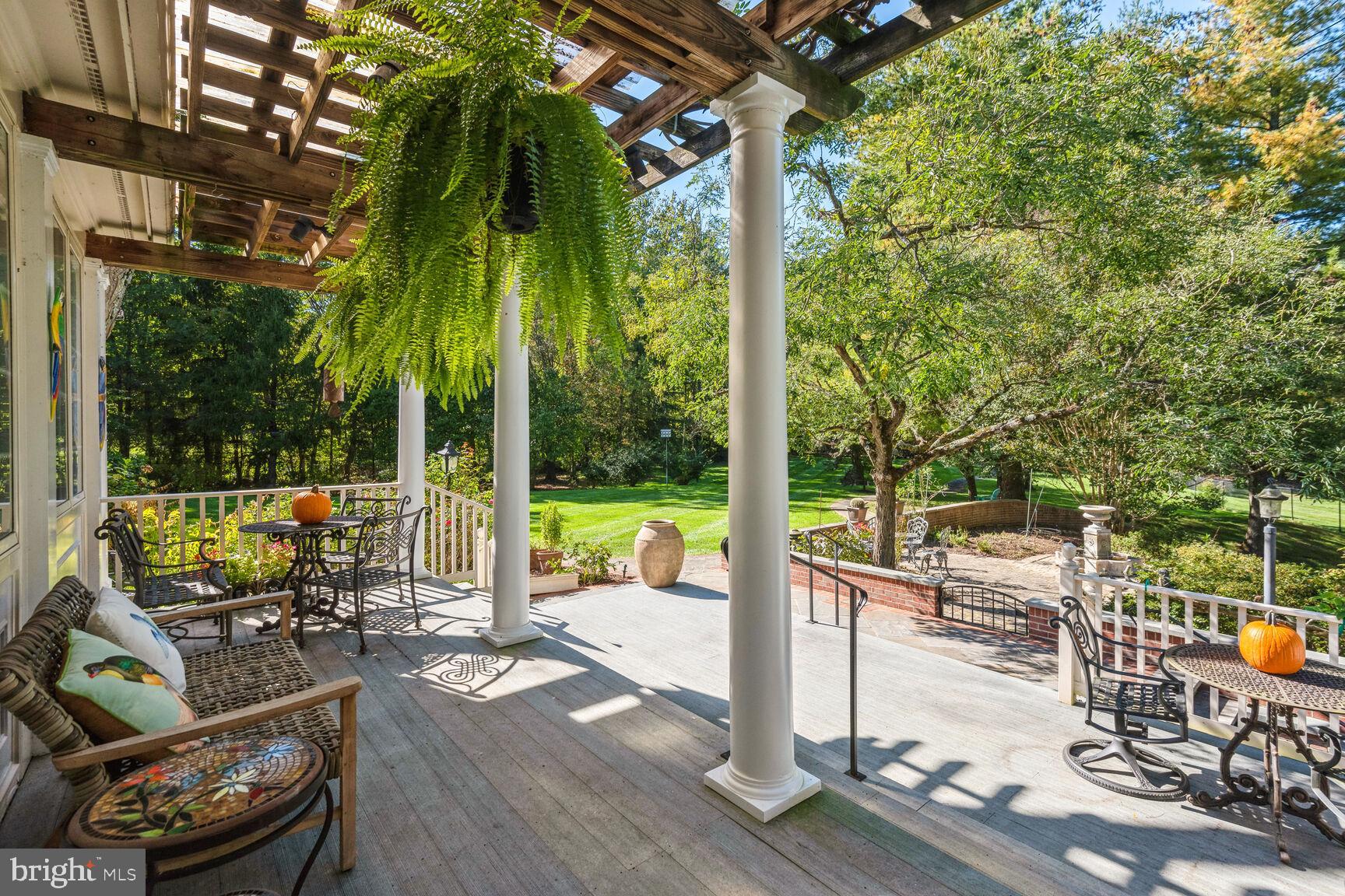 SADDLE RIDGE - Residential