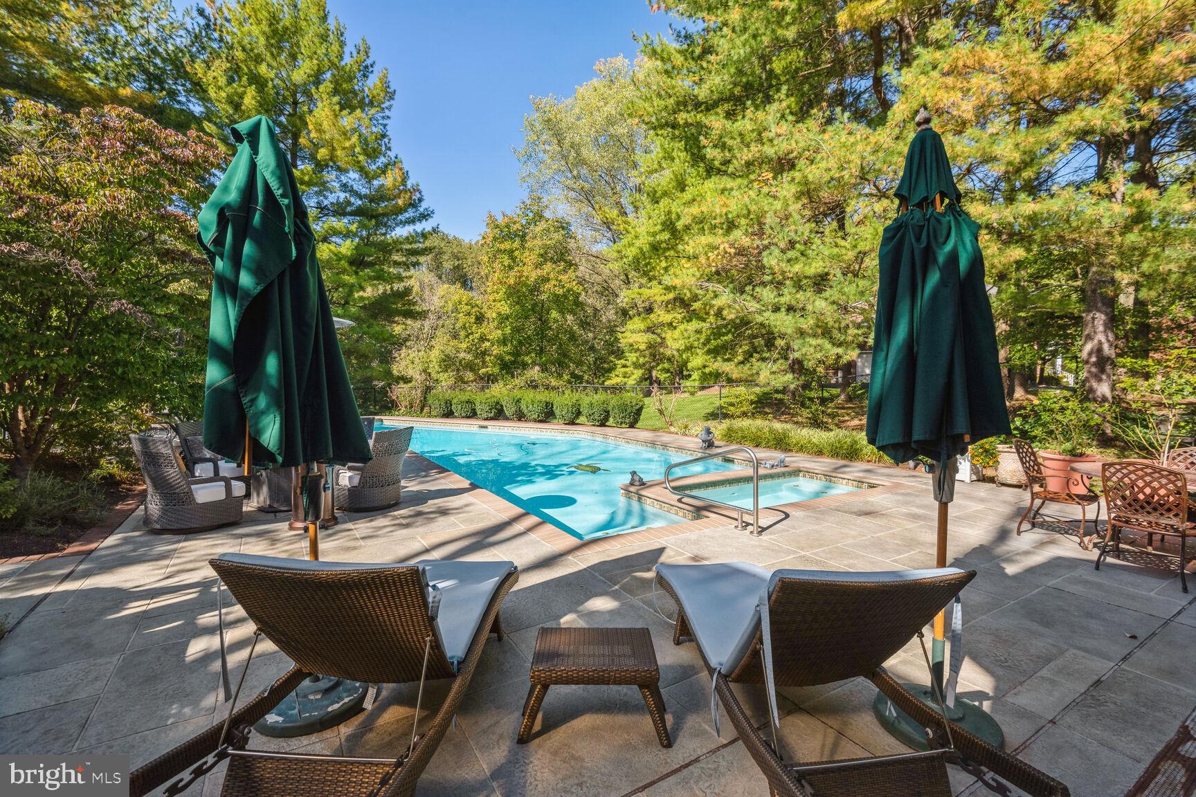 SADDLE RIDGE - Residential