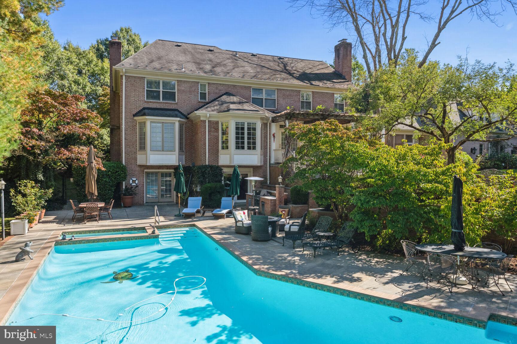 SADDLE RIDGE - Residential