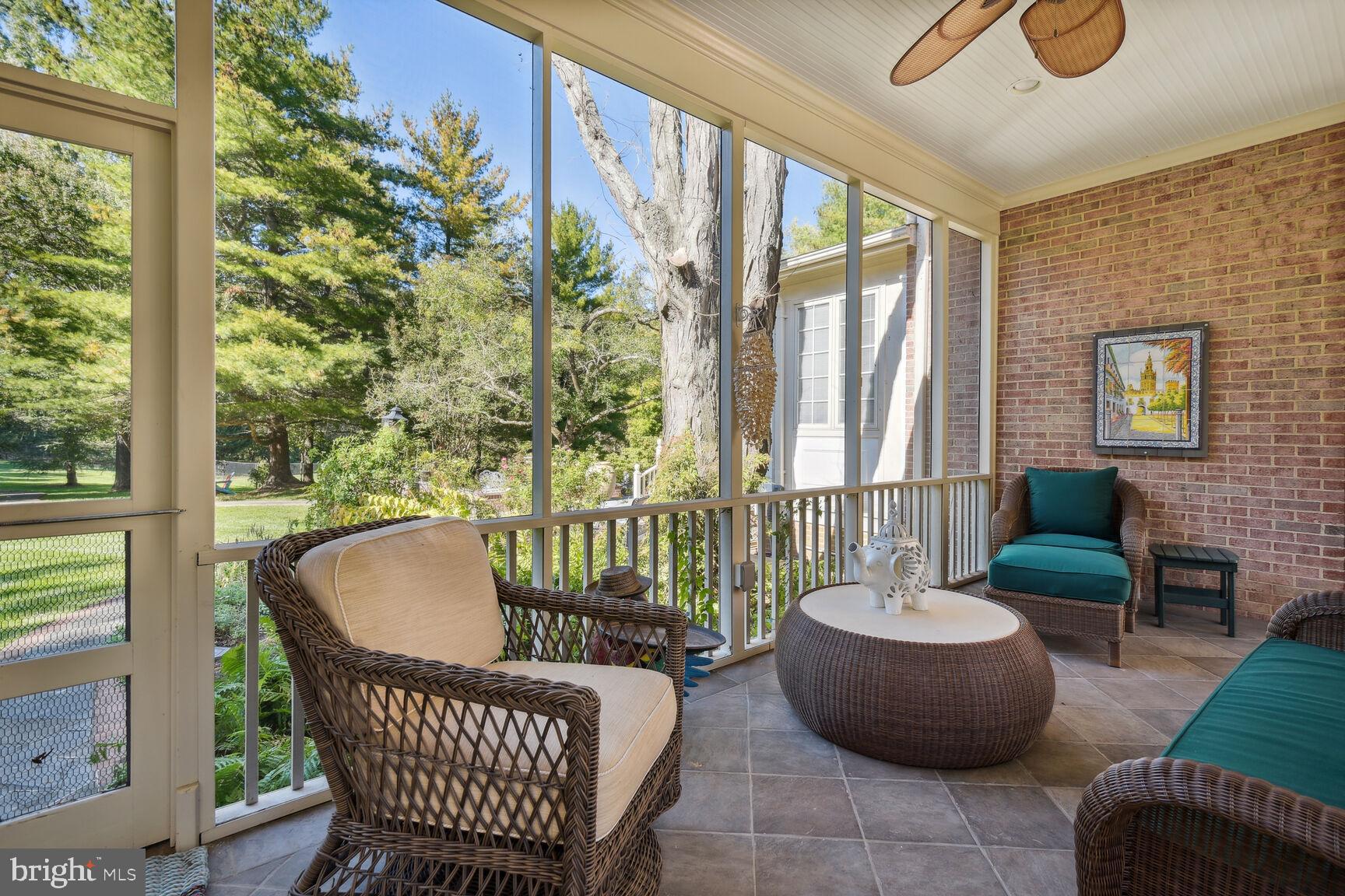 SADDLE RIDGE - Residential