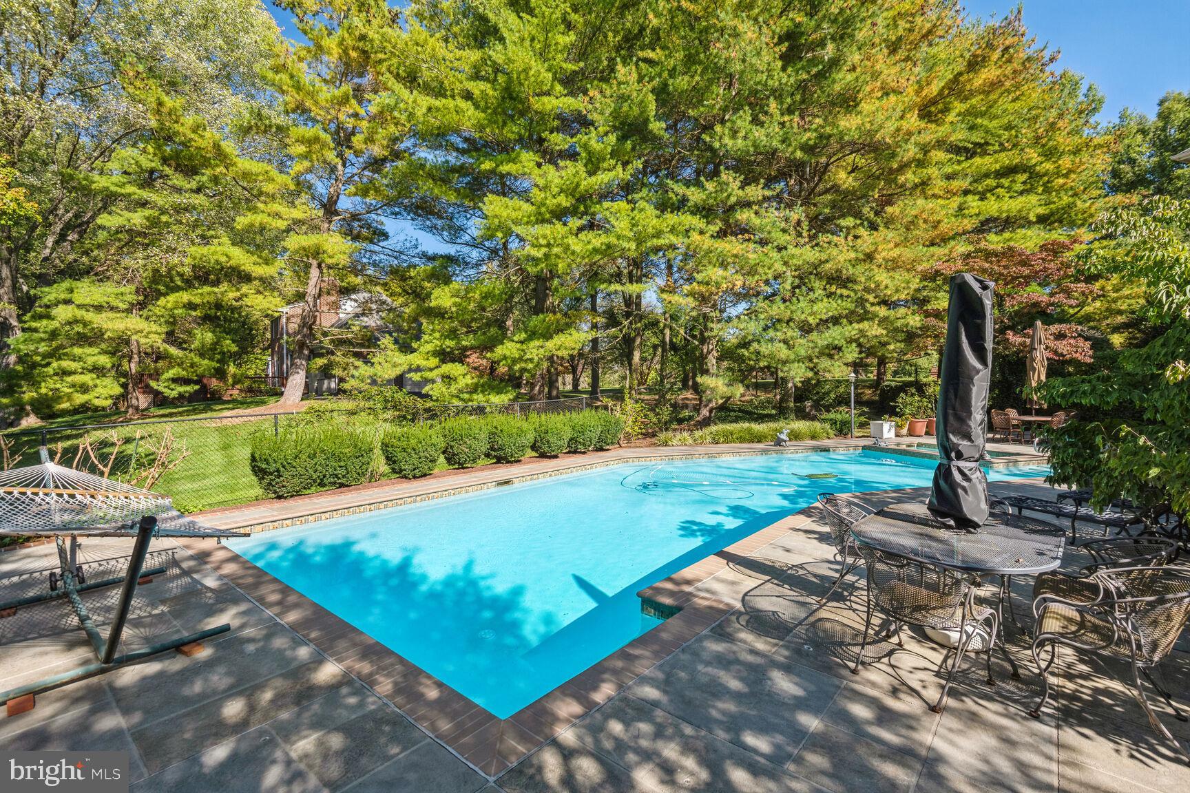 SADDLE RIDGE - Residential