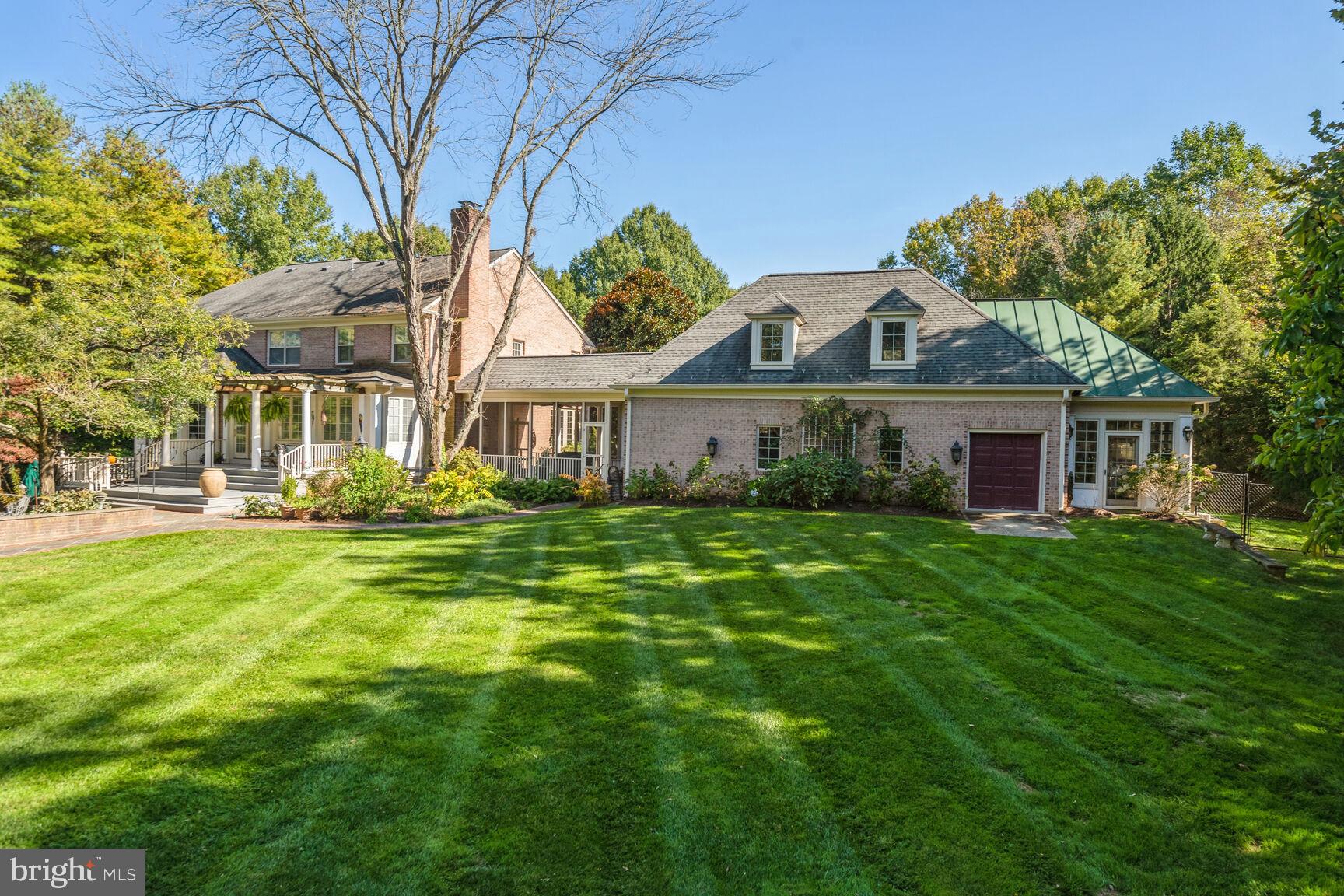 SADDLE RIDGE - Residential