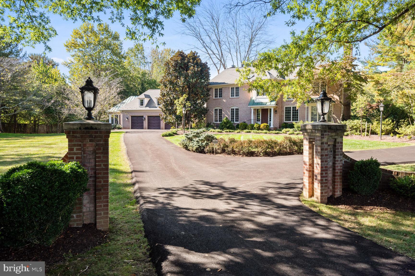 SADDLE RIDGE - Residential