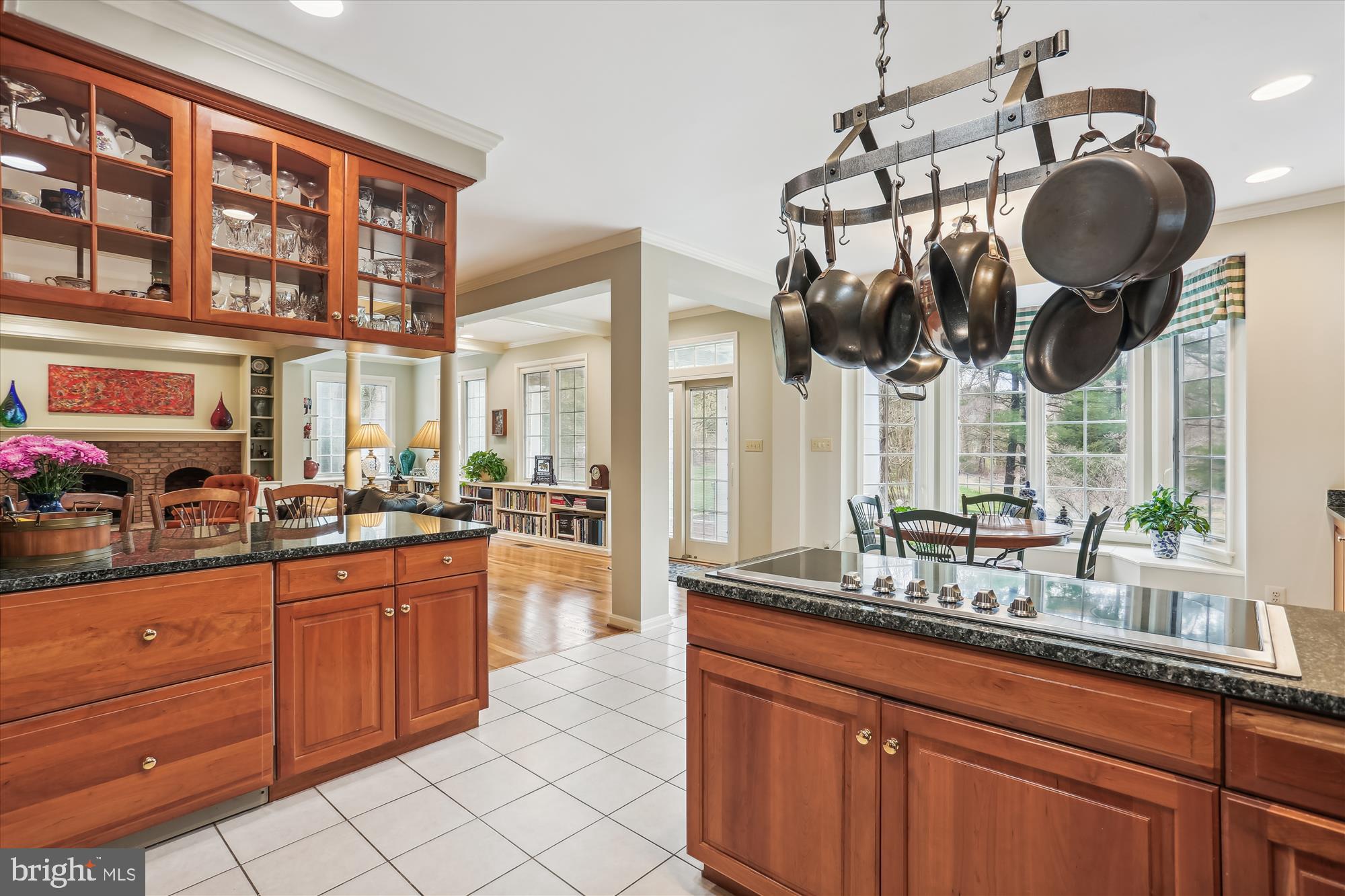 SADDLE RIDGE - Residential