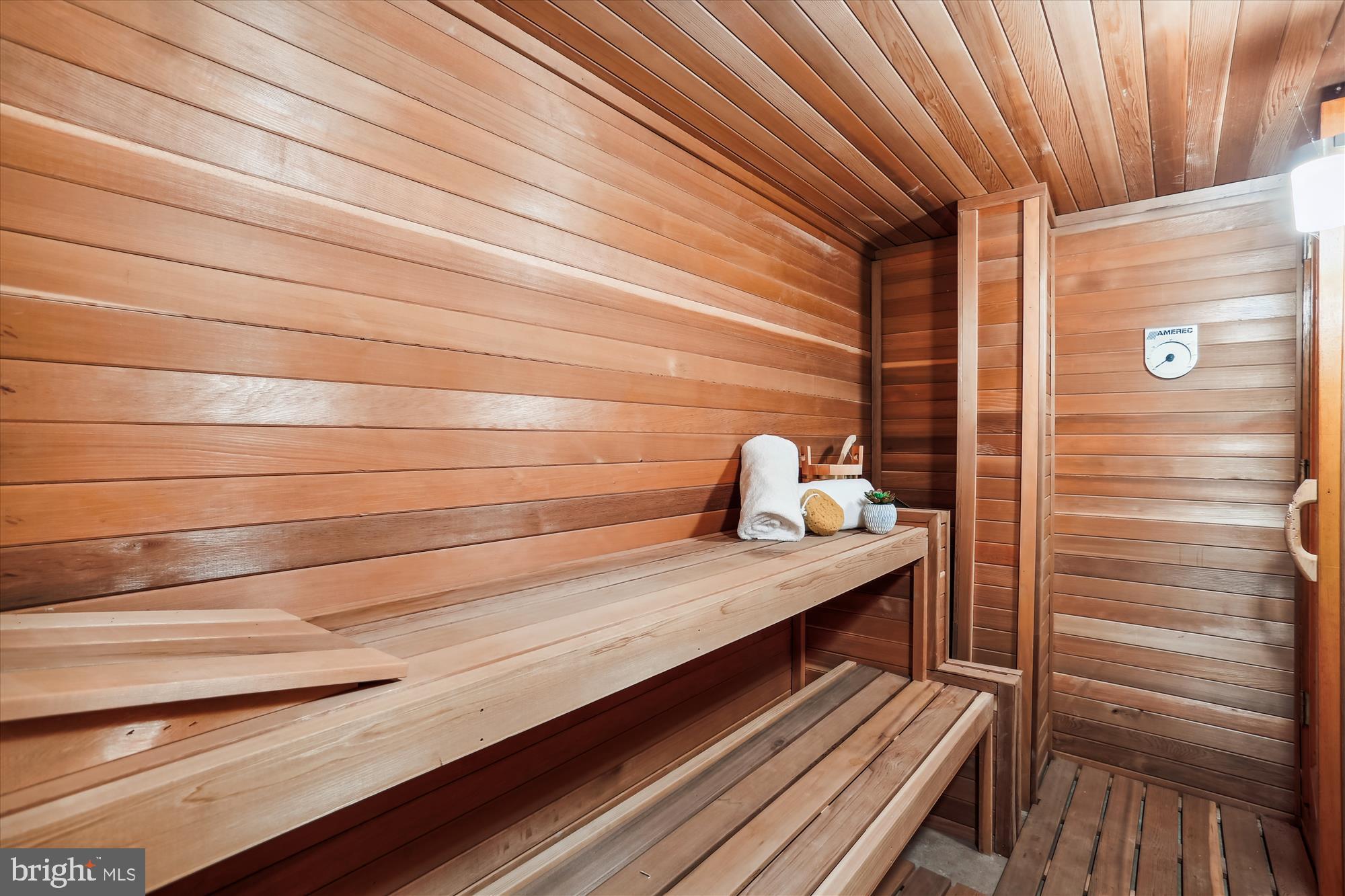 SADDLE RIDGE - Residential