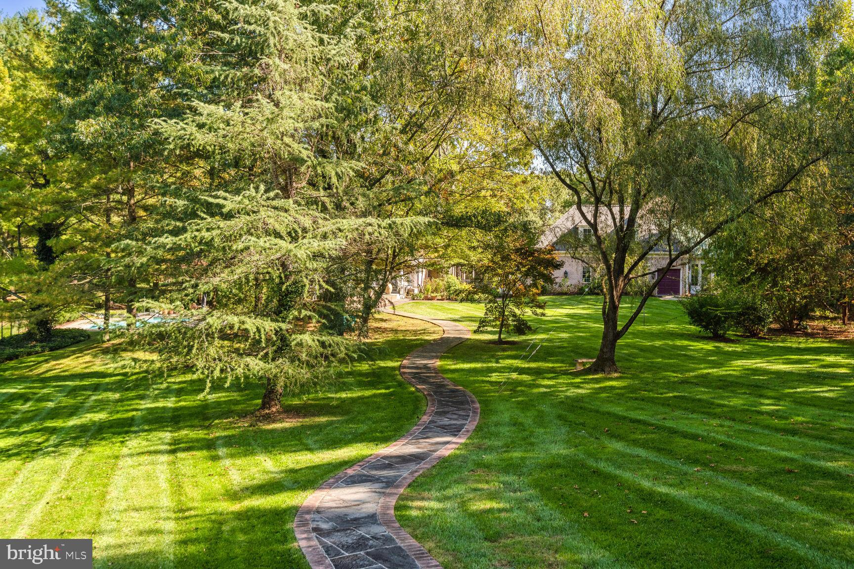 SADDLE RIDGE - Residential