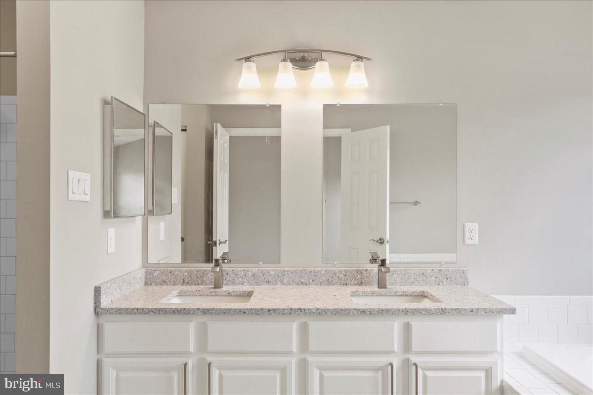 RUSSETT - Residential