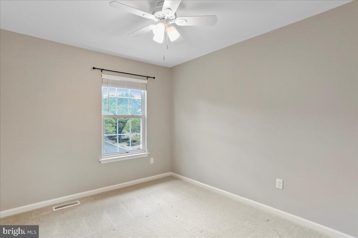 RUSSETT - Residential