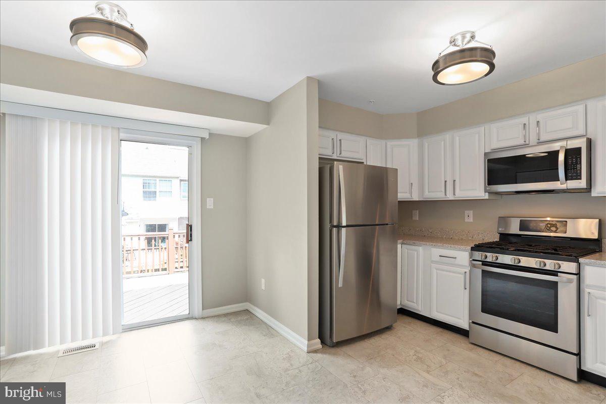 RUSSETT - Residential