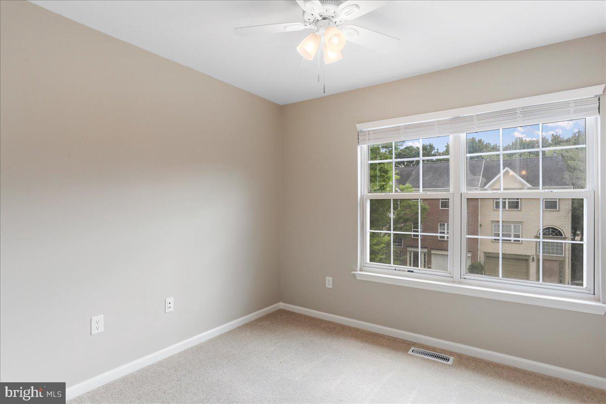 RUSSETT - Residential