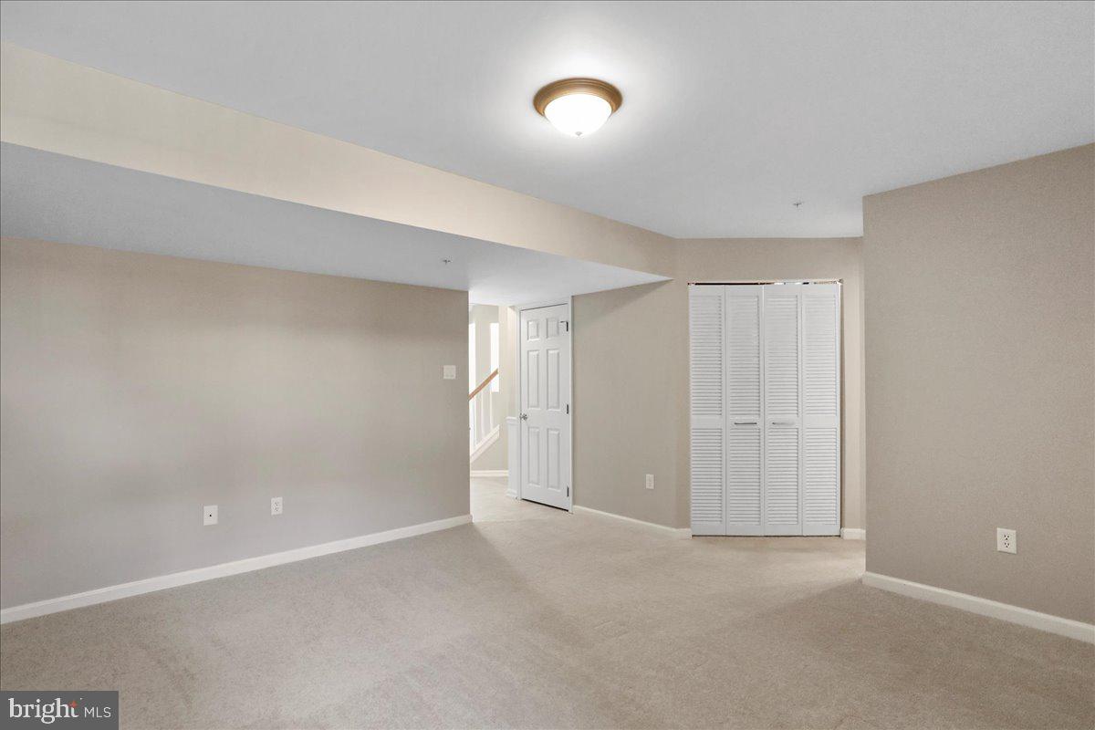 RUSSETT - Residential