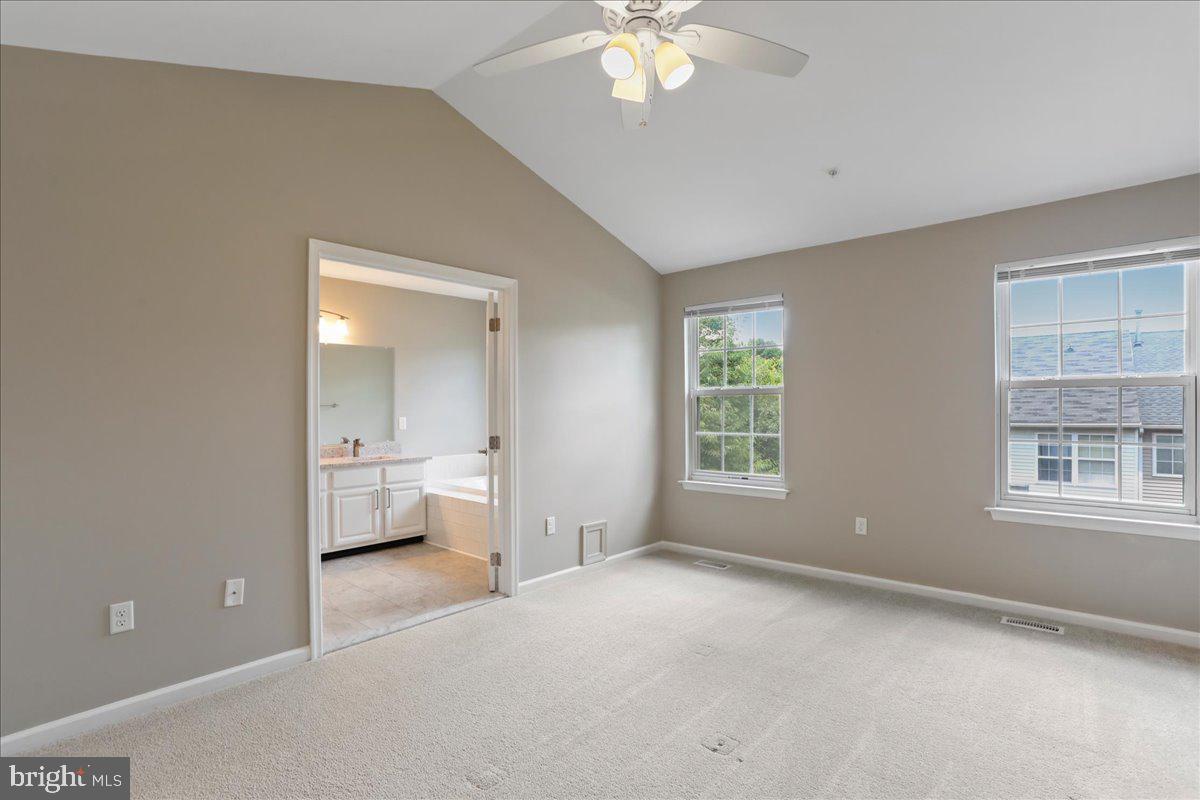 RUSSETT - Residential