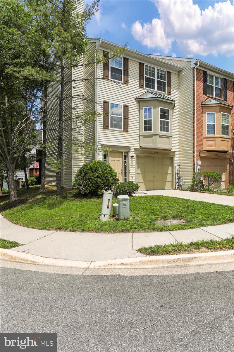 RUSSETT - Residential