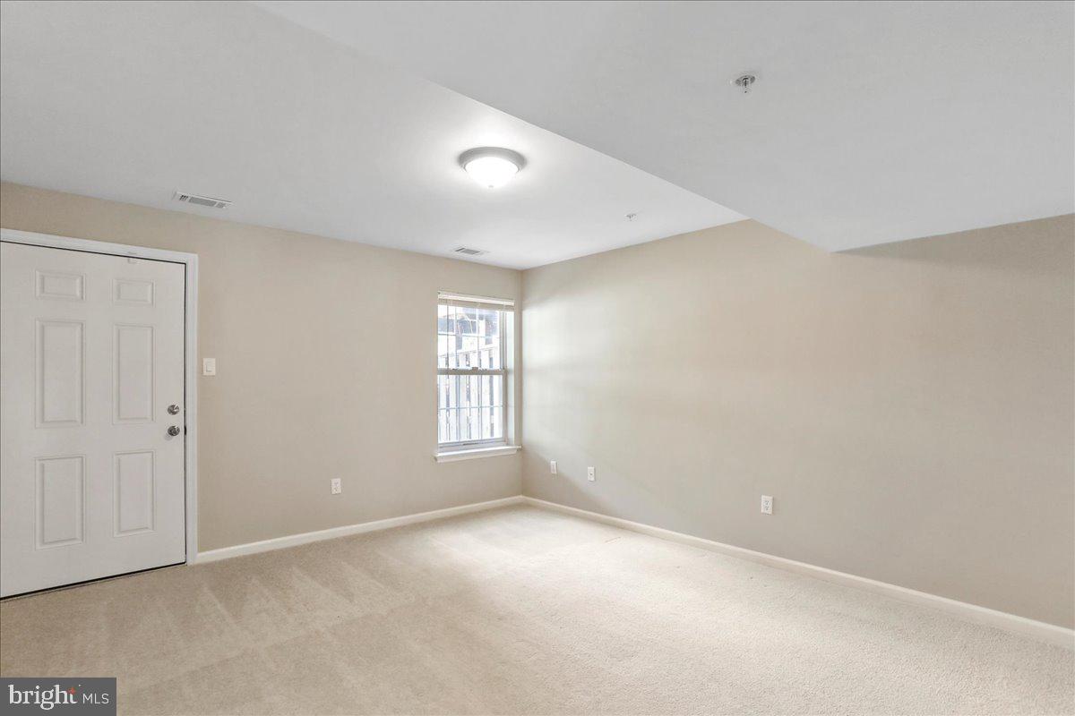 RUSSETT - Residential