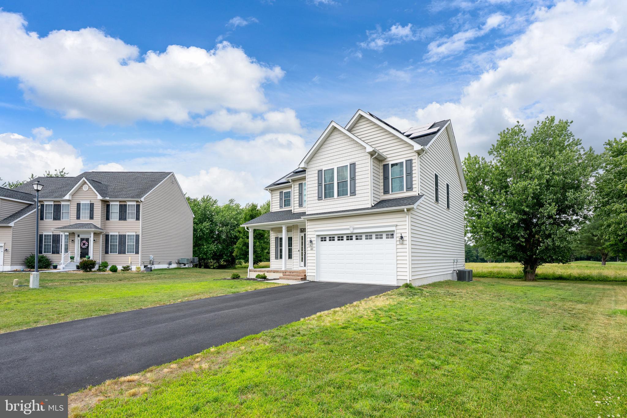 121 W GREEN LANE