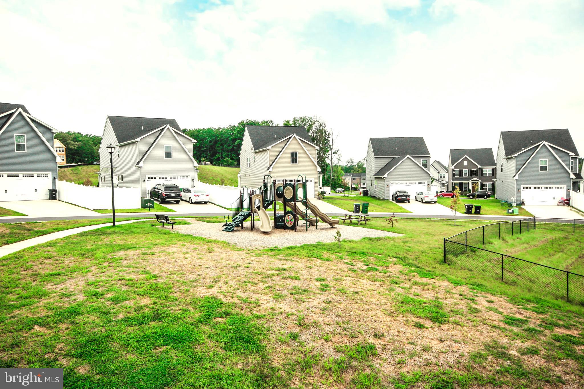 COURTHOUSE COMMONS - Residential