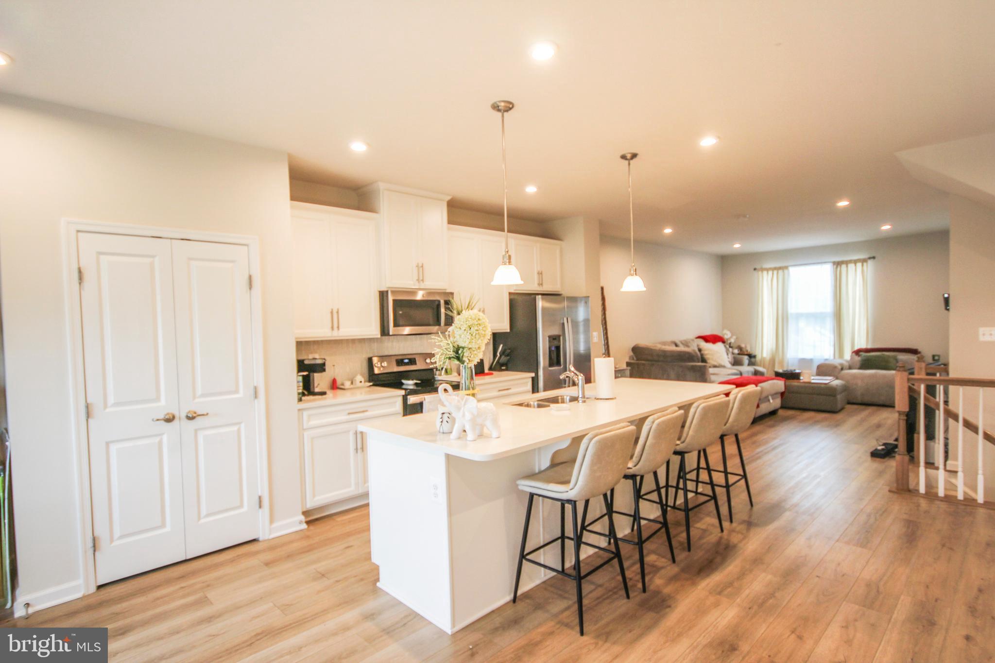 COURTHOUSE COMMONS - Residential