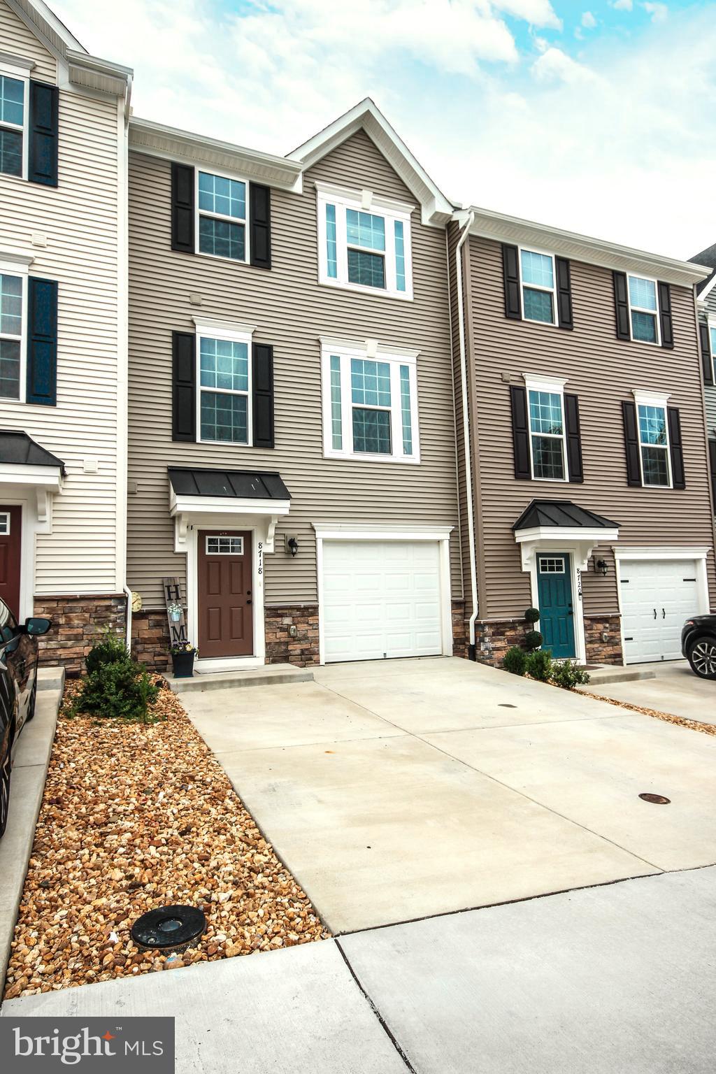 COURTHOUSE COMMONS - Residential