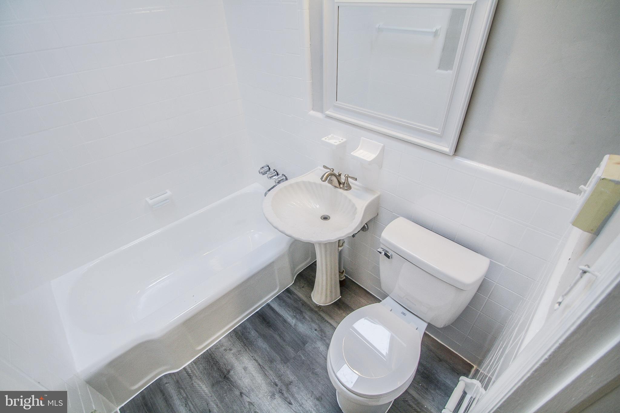 WALNUT HILL - Residential Lease