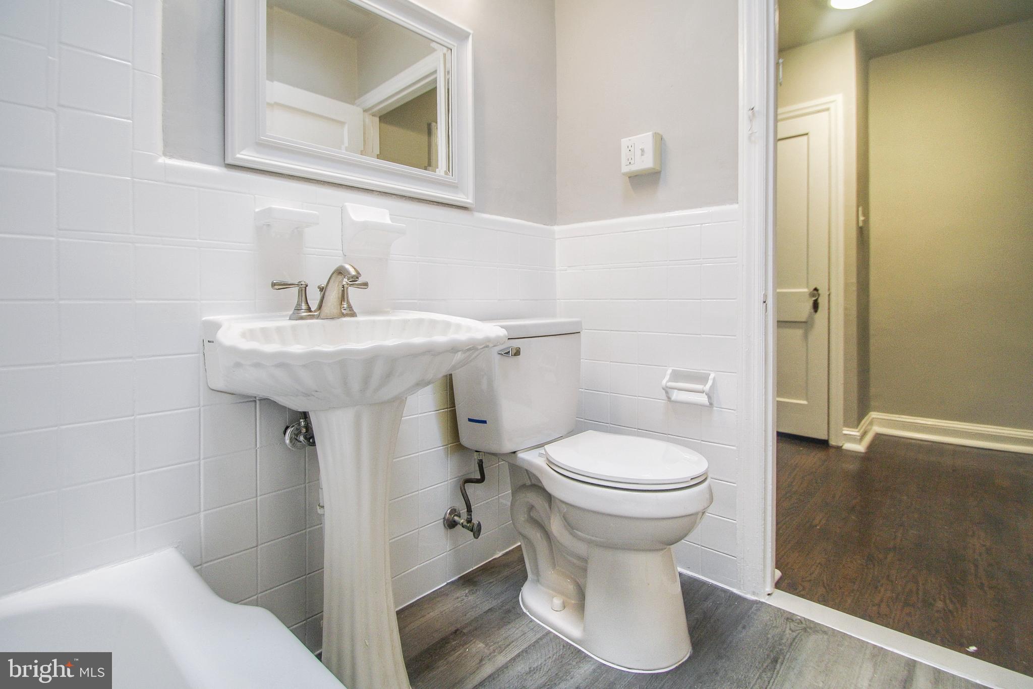 WALNUT HILL - Residential Lease