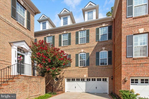 Photo of 4057 Glendale Way, FAIRFAX, VA 22030 (MLS # VAFC2009242)