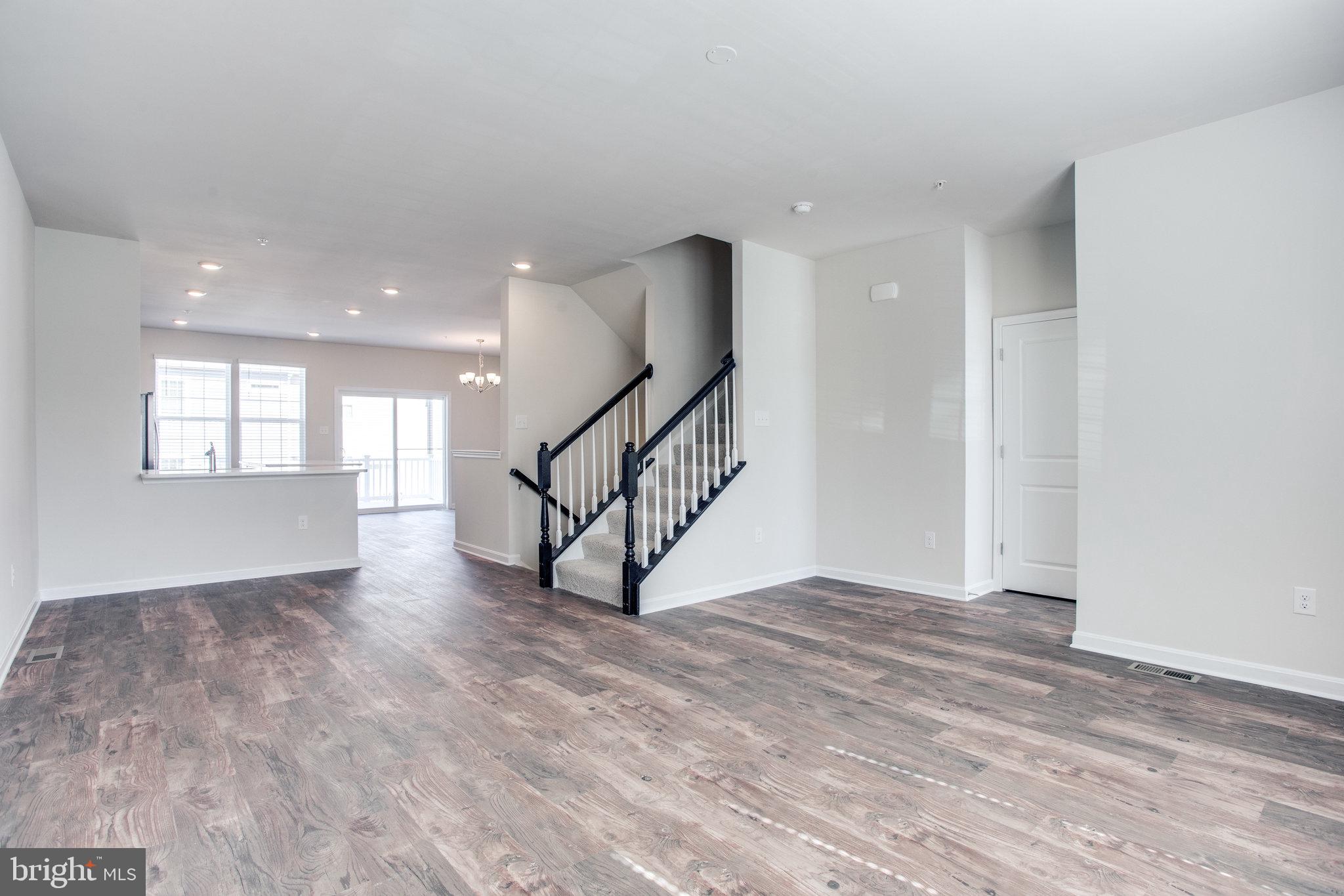 WESTVIEW SOUTH - Residential Lease