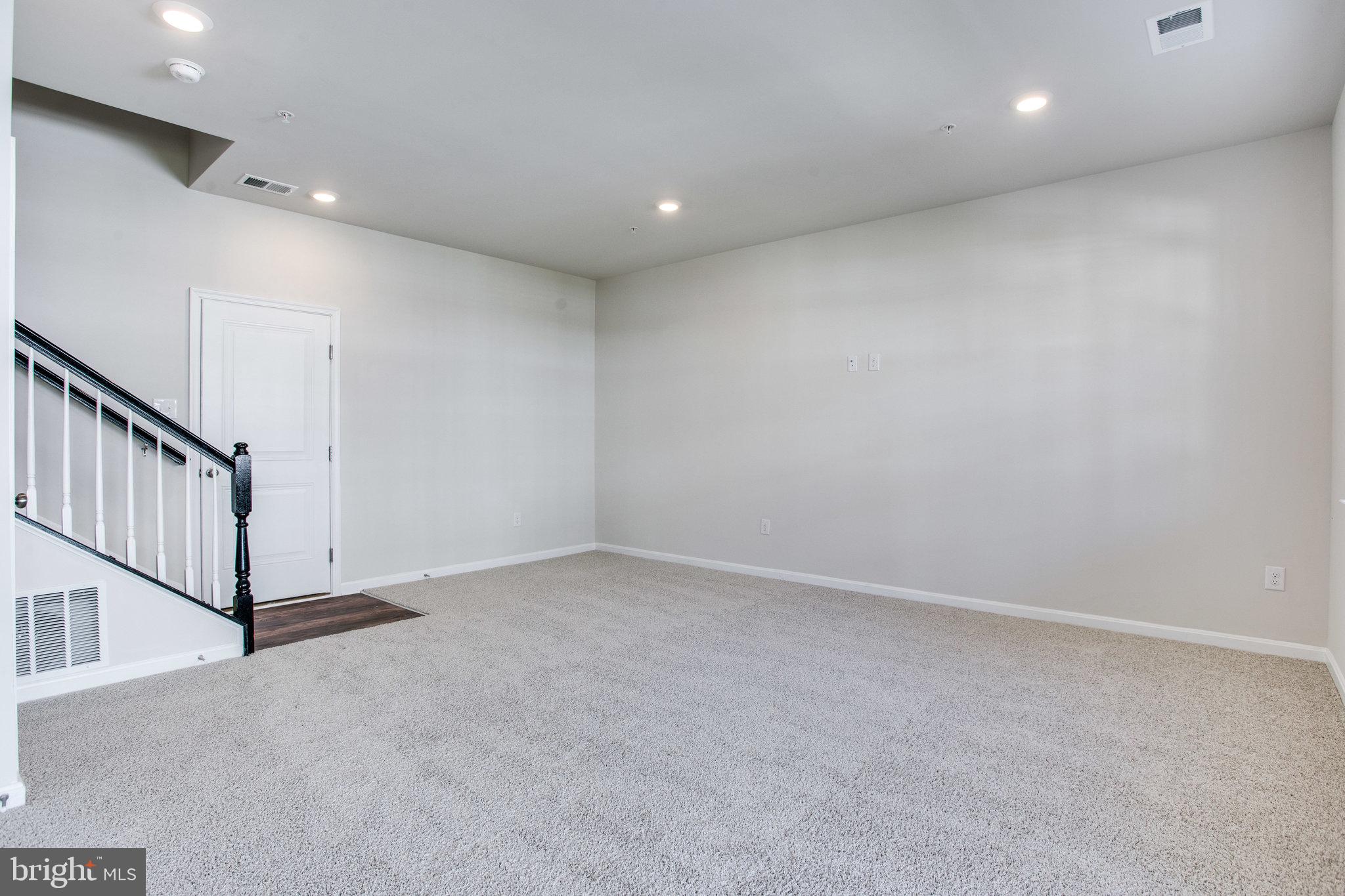 WESTVIEW SOUTH - Residential Lease