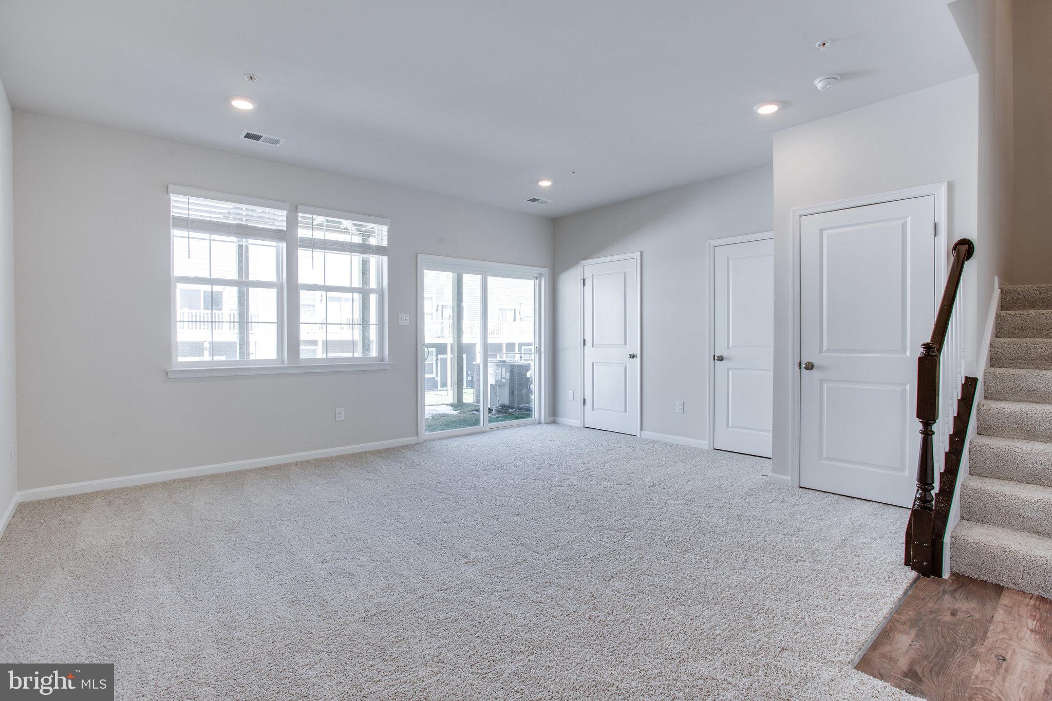 WESTVIEW SOUTH - Residential Lease