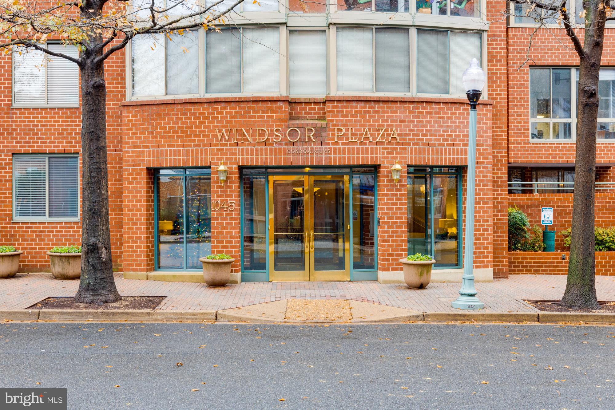 WINDSOR PLAZA - Residential Lease