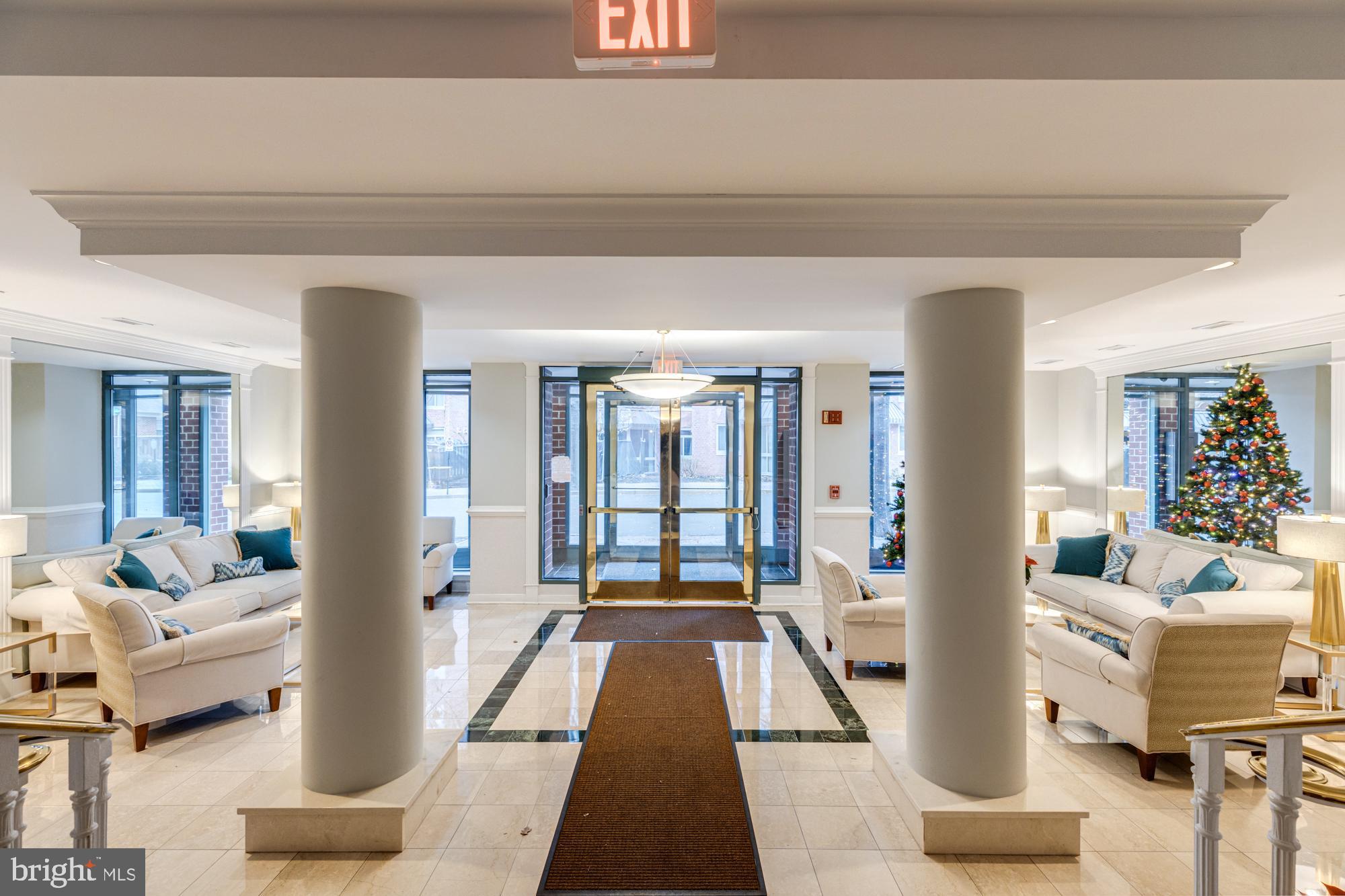 WINDSOR PLAZA - Residential Lease