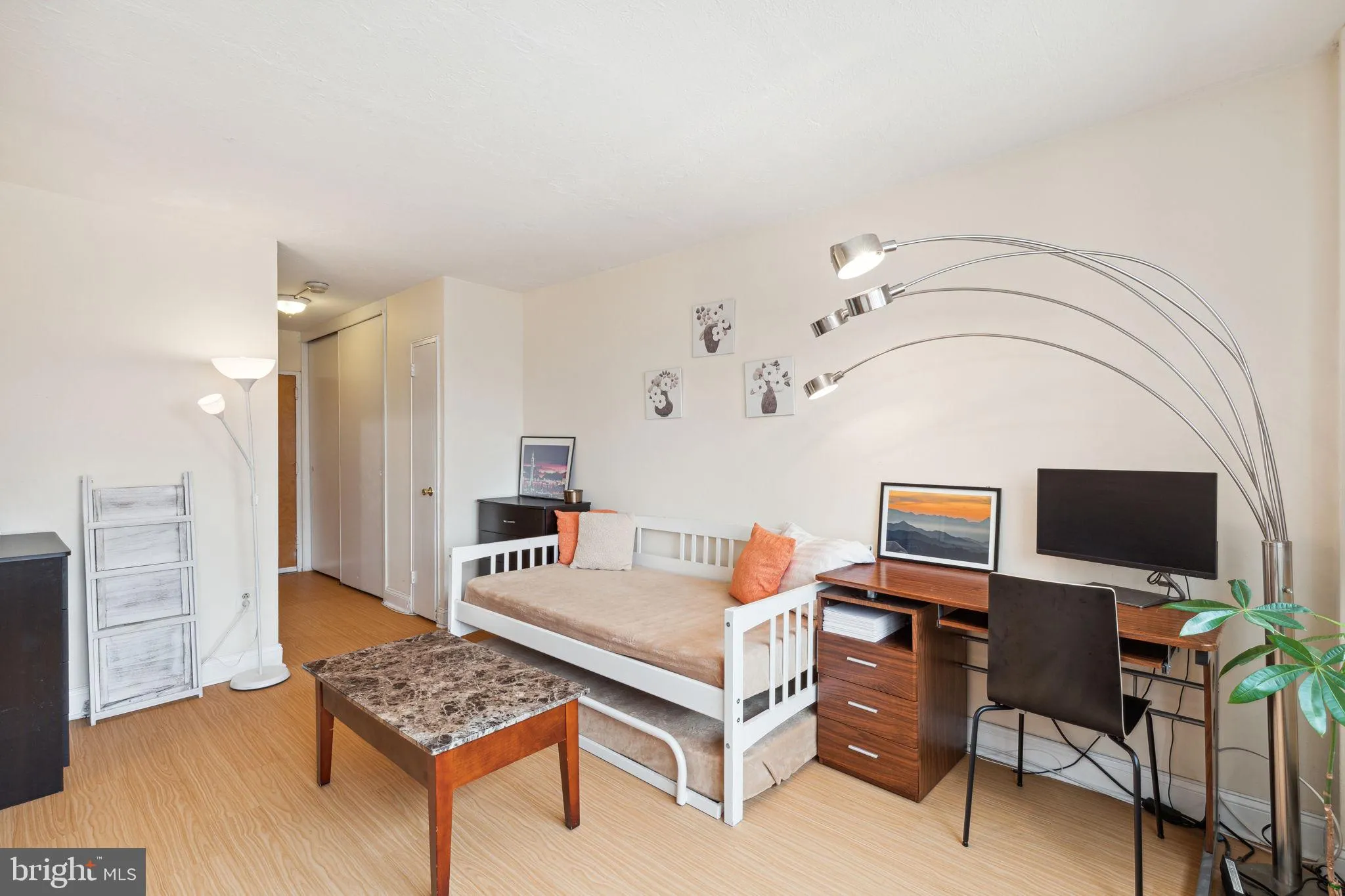 Philadelphia, Pennsylvania 19103, United States, ,1 BathroomBathrooms,Residential,Active,154197