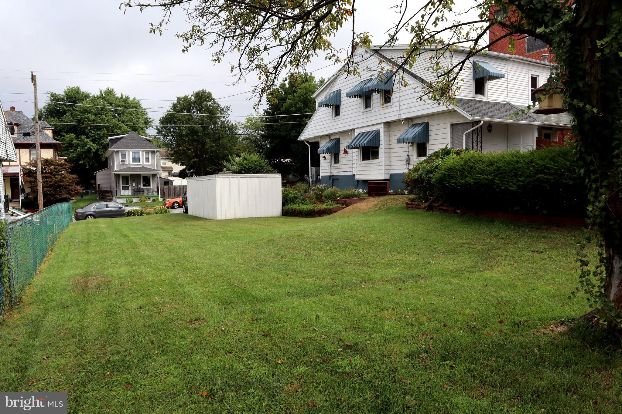 MUHLENBERG PARK - Residential