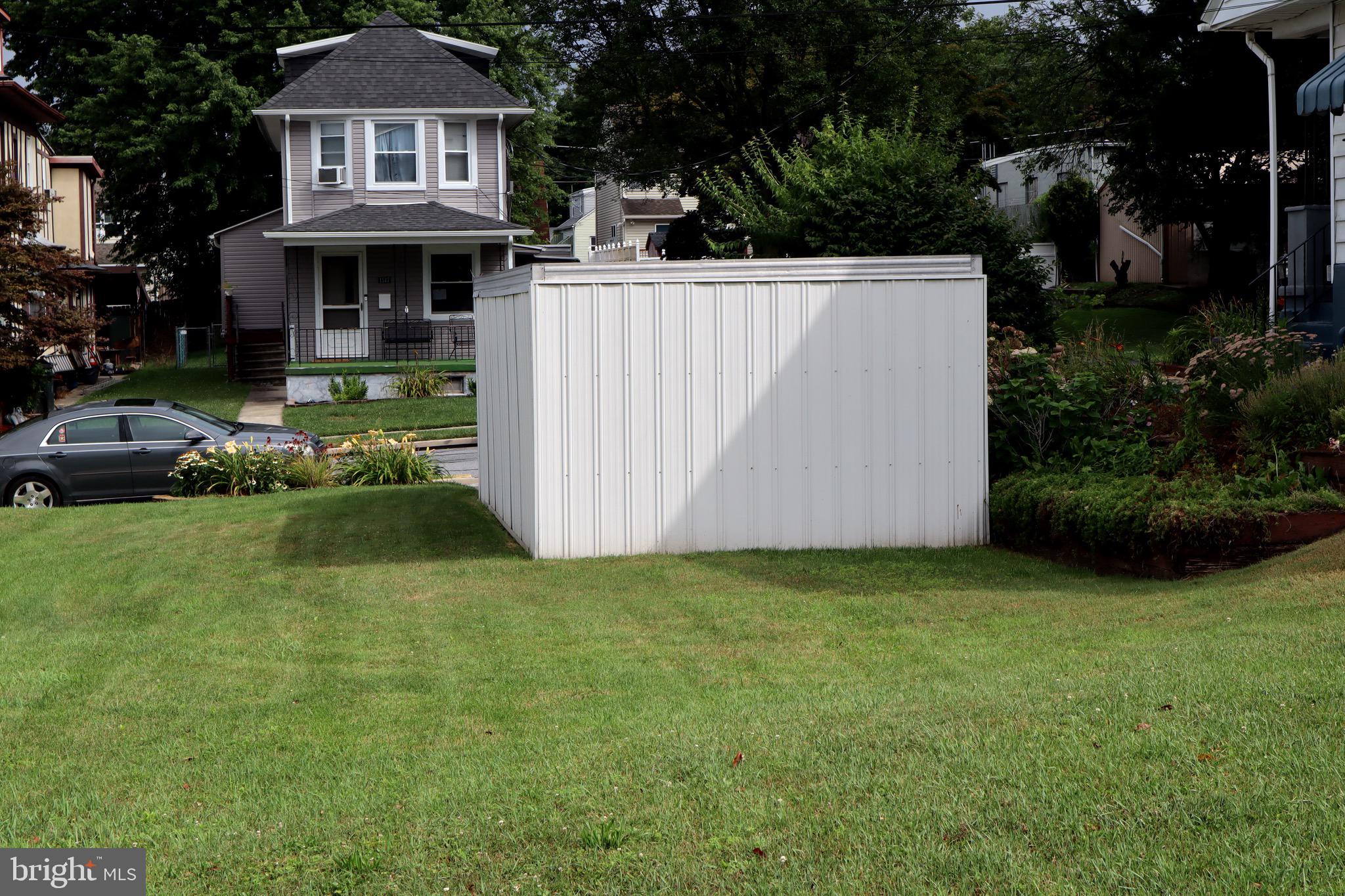 MUHLENBERG PARK - Residential