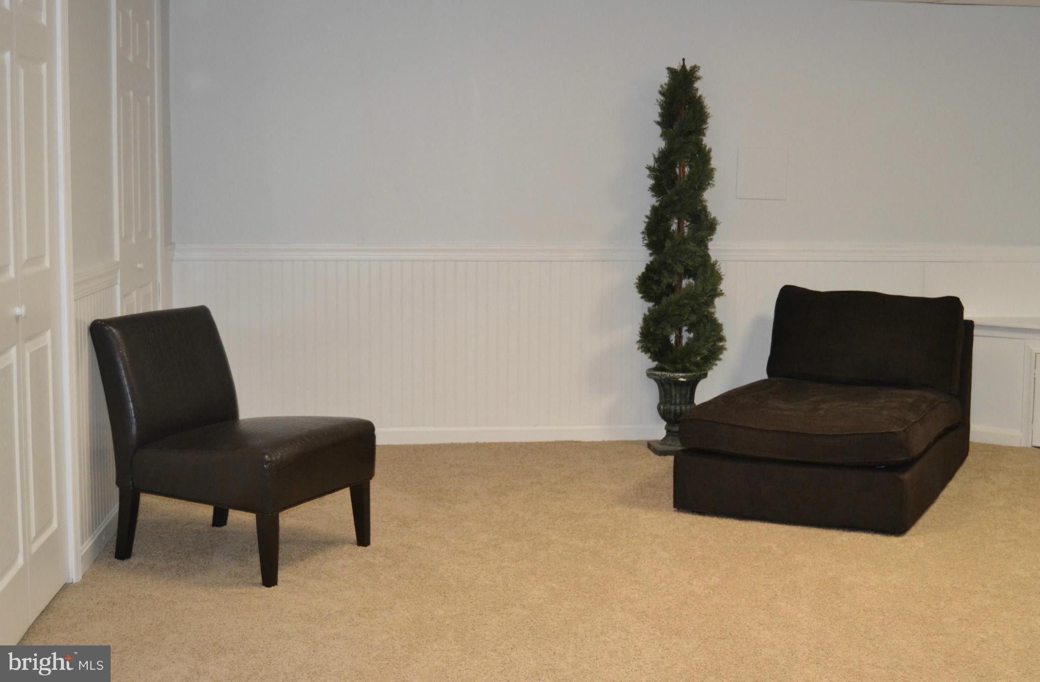 FOXBOROUGH FARMS - Residential