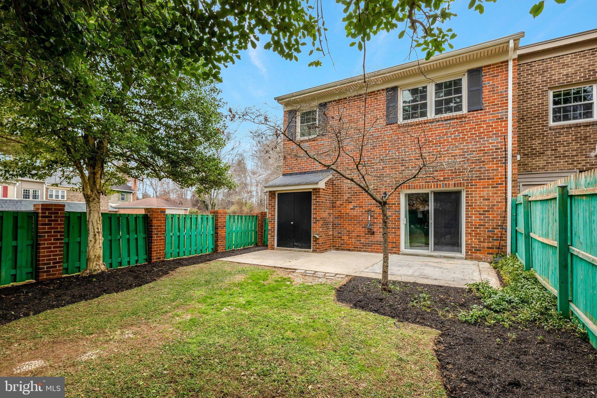 TOWNES OF MOOREFIELD - Residential