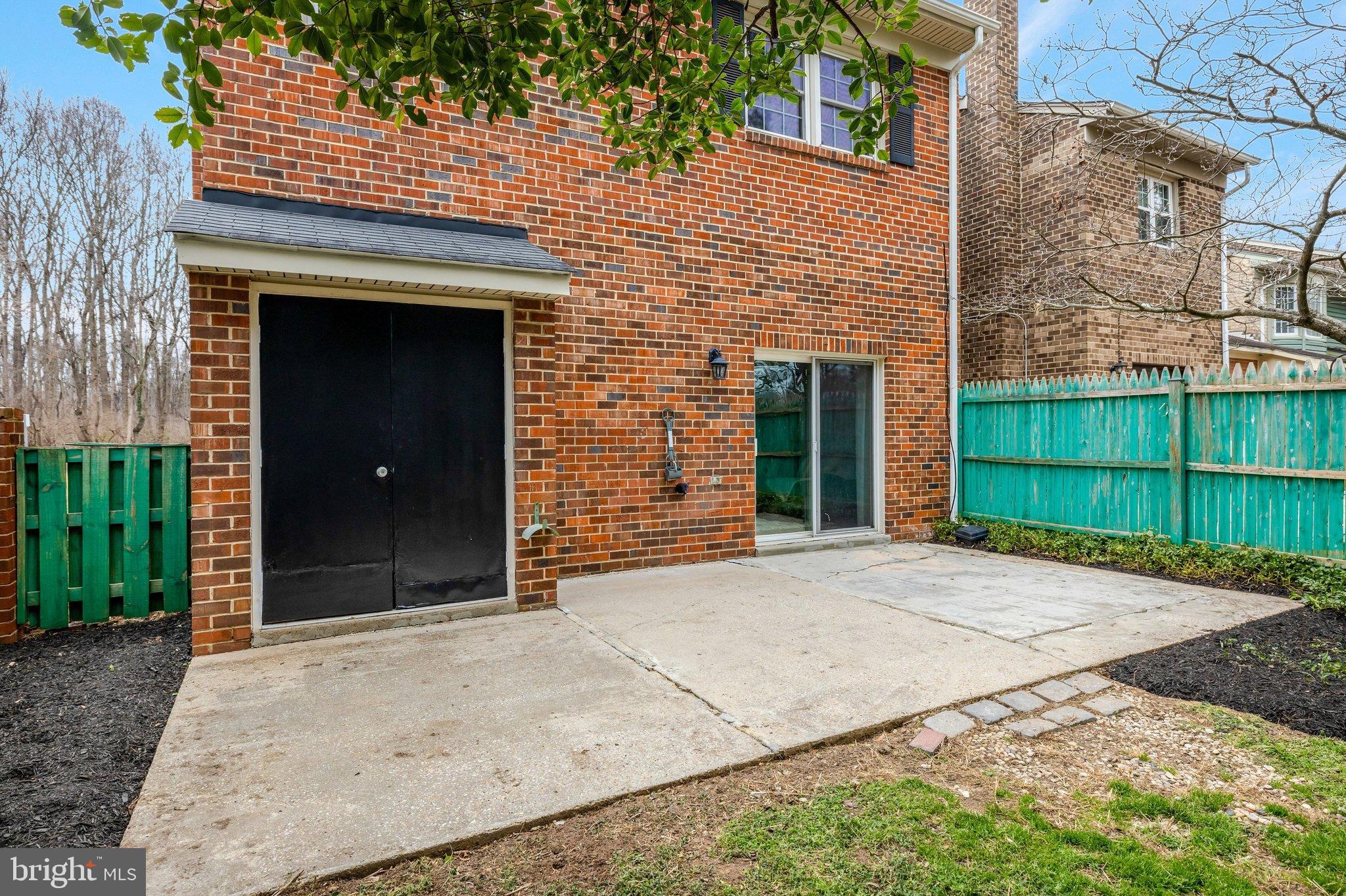 TOWNES OF MOOREFIELD - Residential