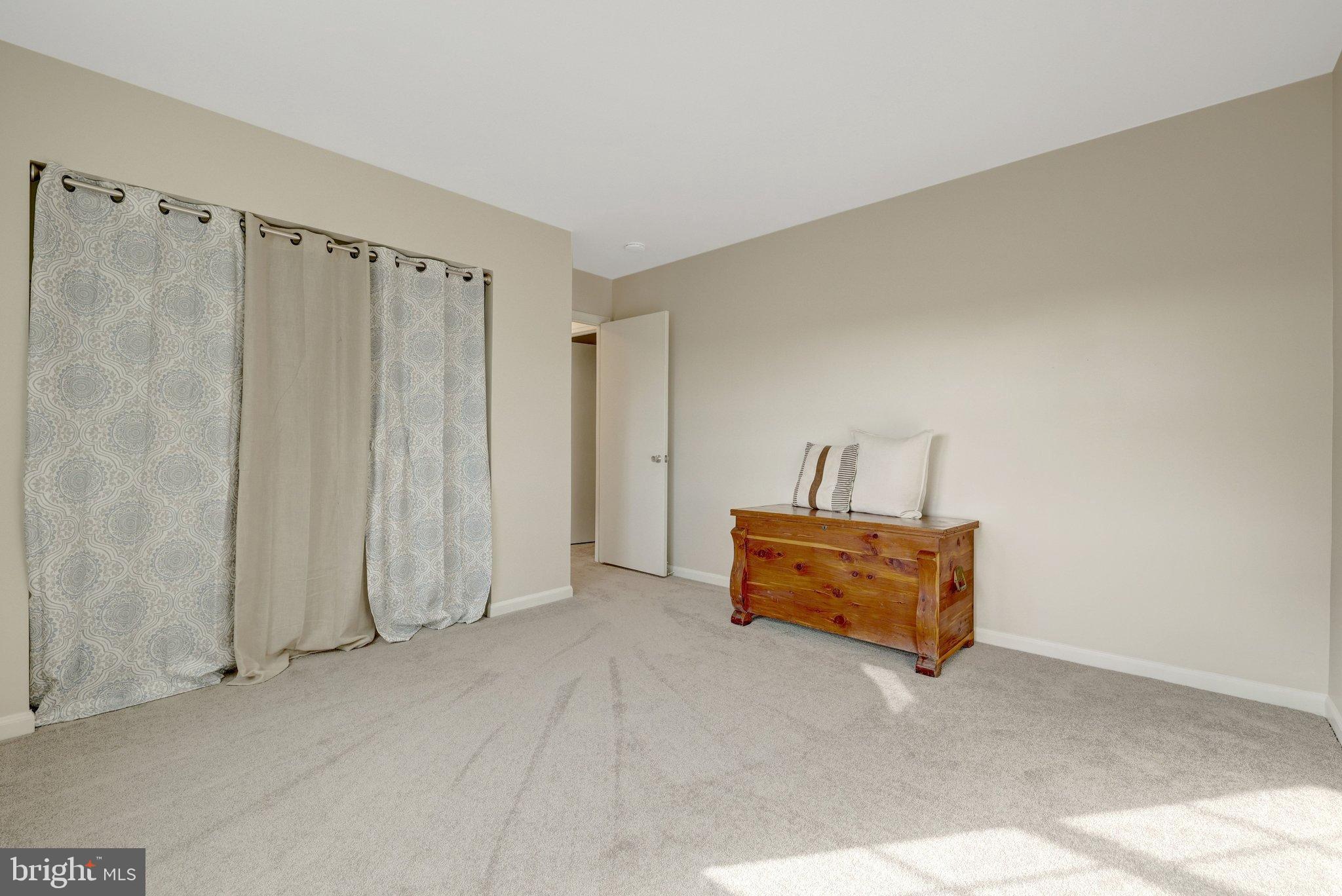 TOWNES OF MOOREFIELD - Residential