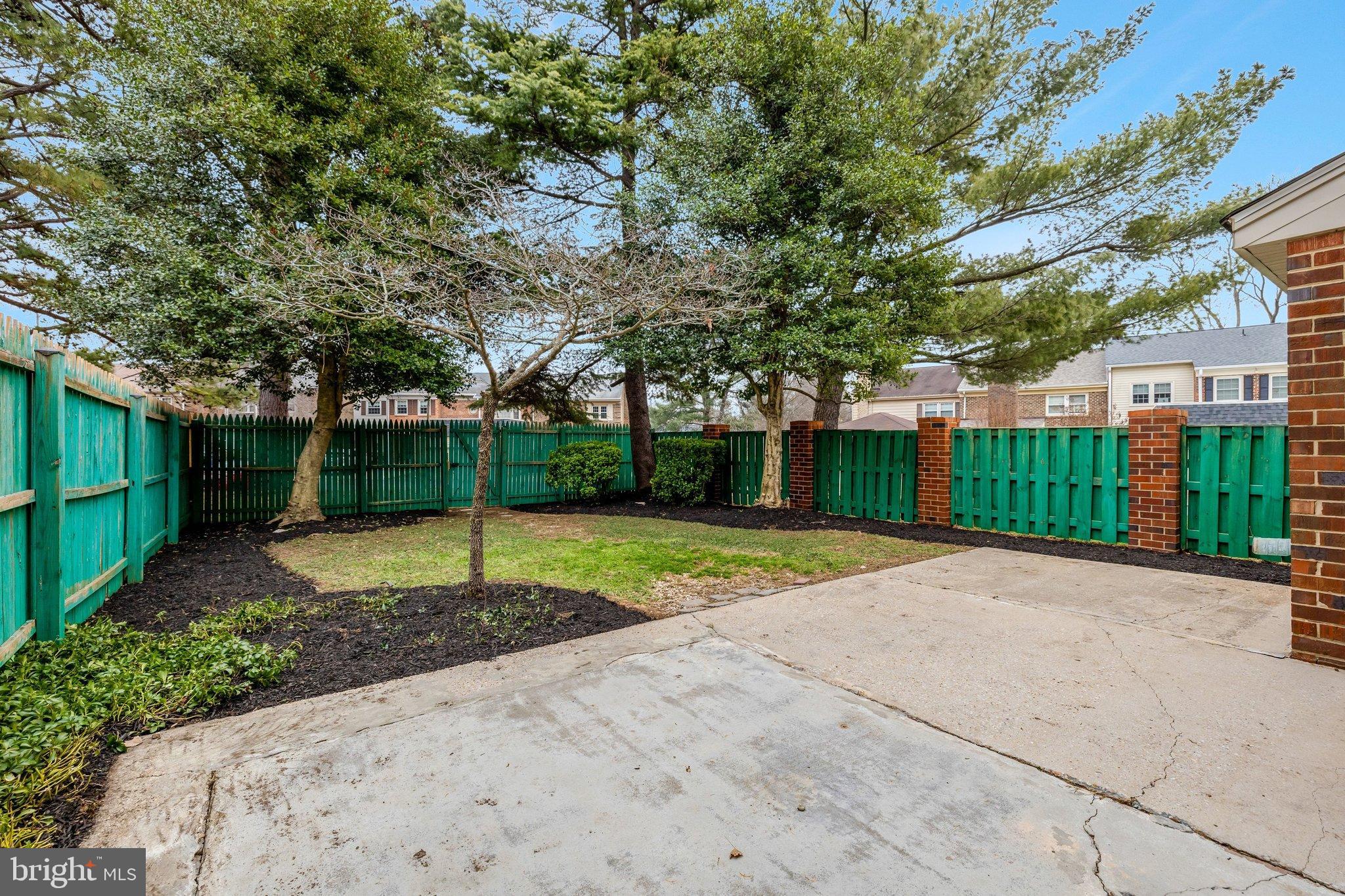 TOWNES OF MOOREFIELD - Residential