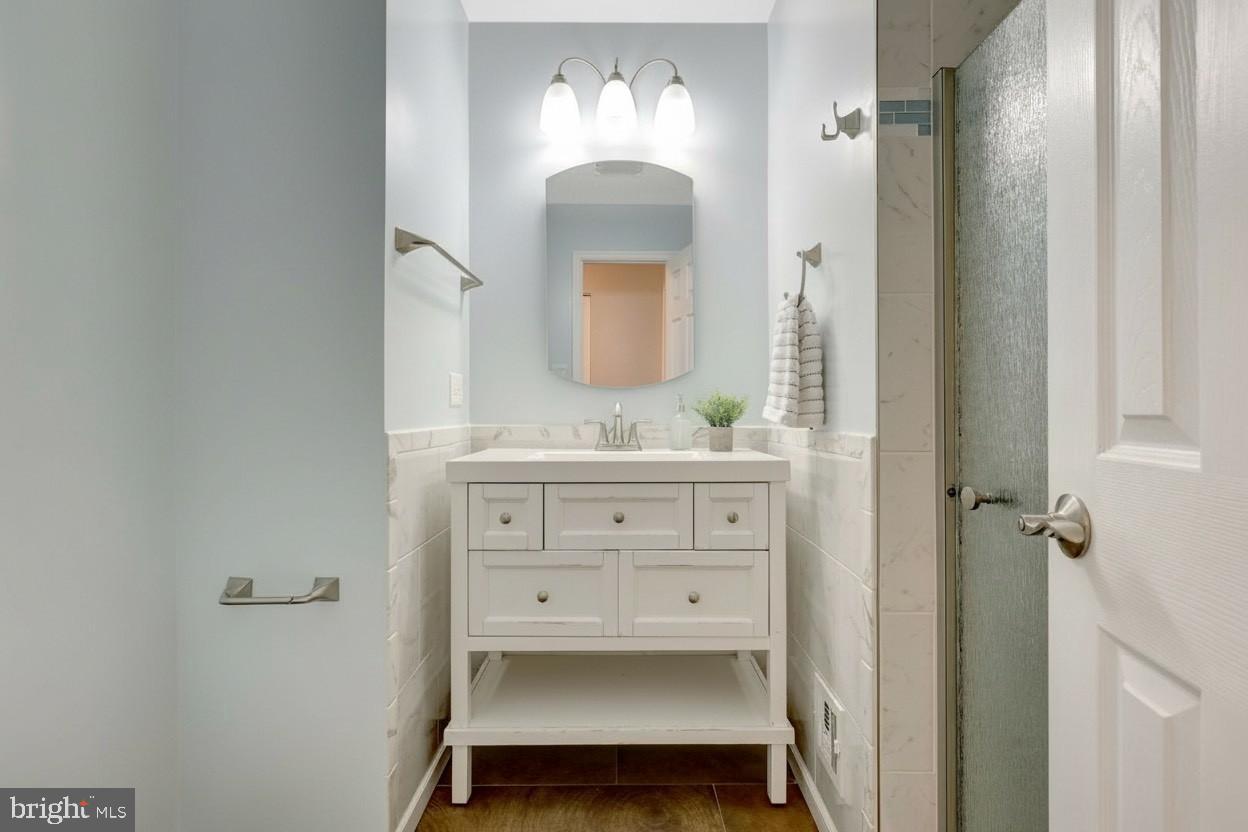 TOWNES OF MOOREFIELD - Residential