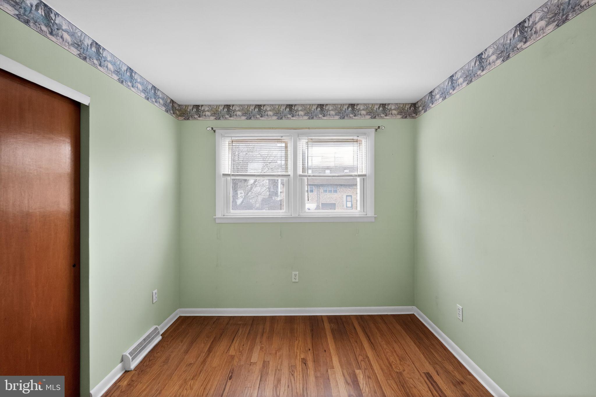 ROXBOROUGH - Residential