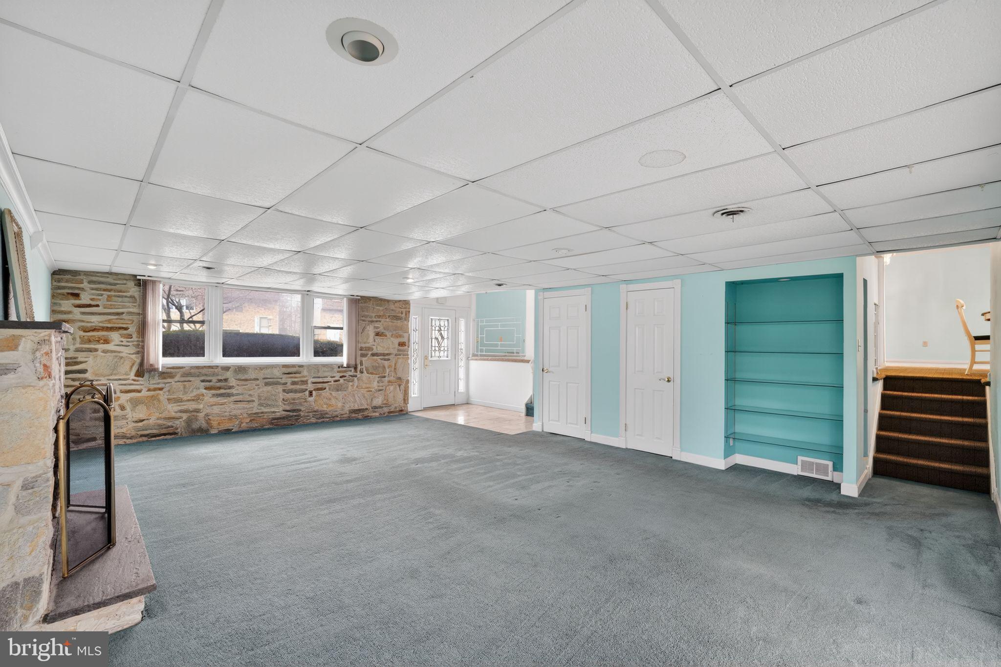 ROXBOROUGH - Residential