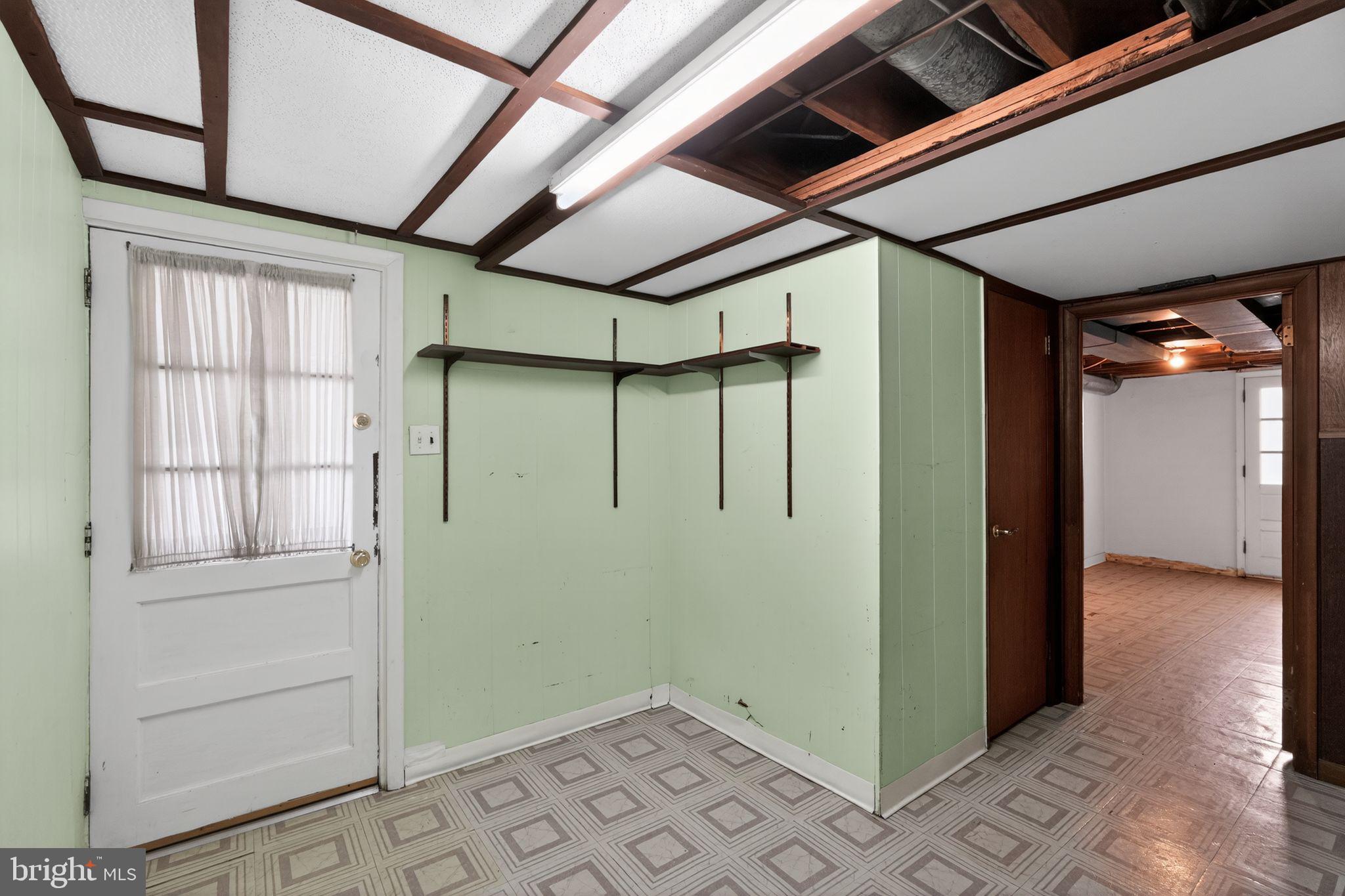 ROXBOROUGH - Residential