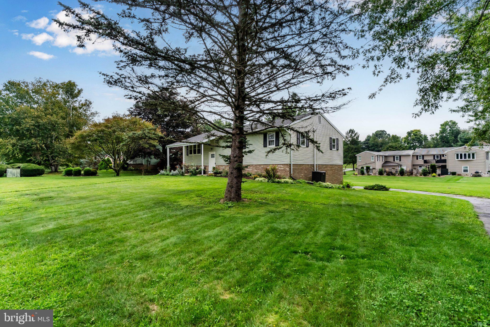 15 PARKSIDE DRIVE