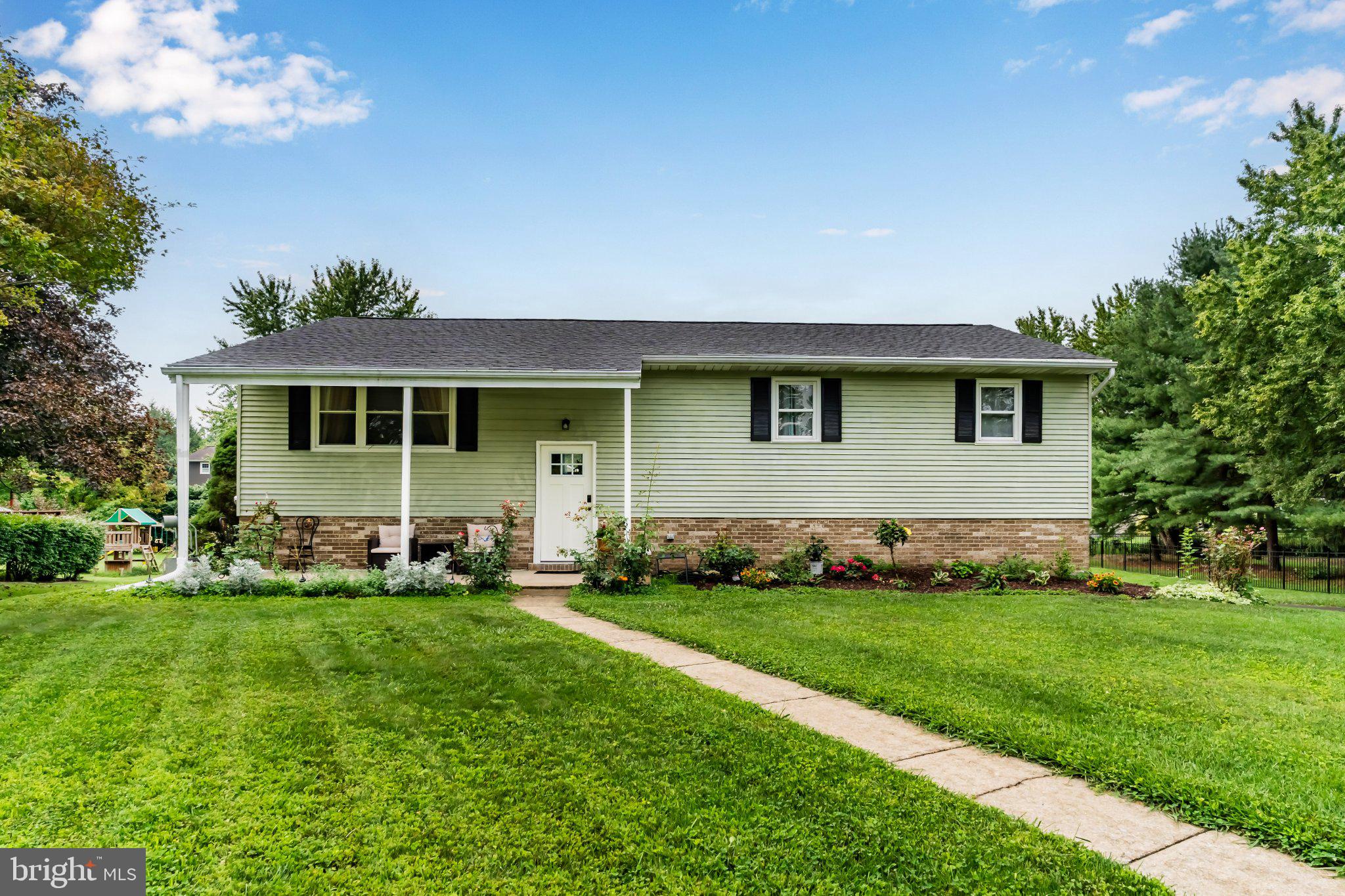15 PARKSIDE DRIVE
