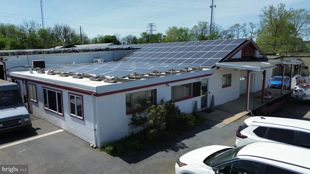 Photo of 1278 Loop Road, LANCASTER, PA 17601 (MLS # PALA2068946)
