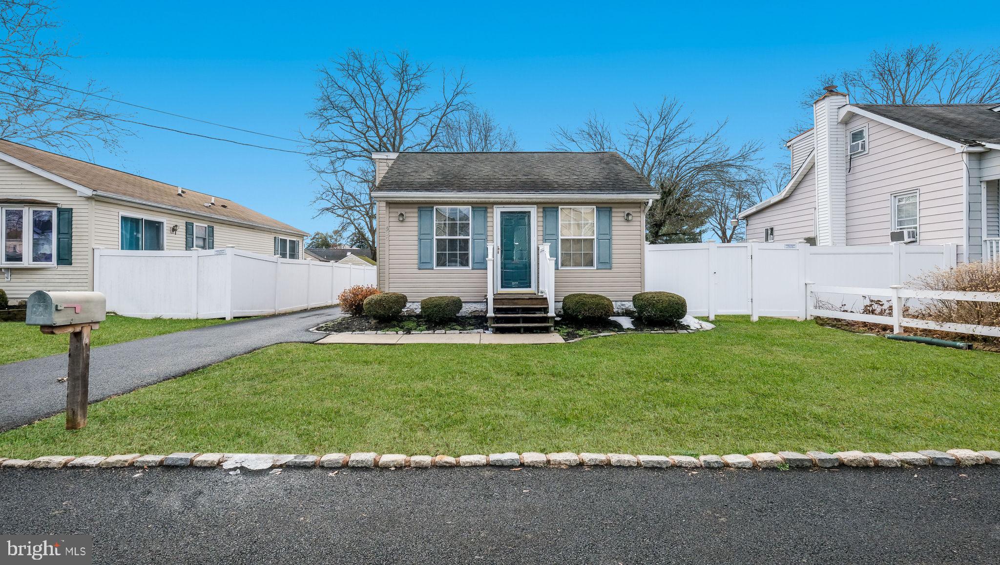 CROYDON ACRES - Residential