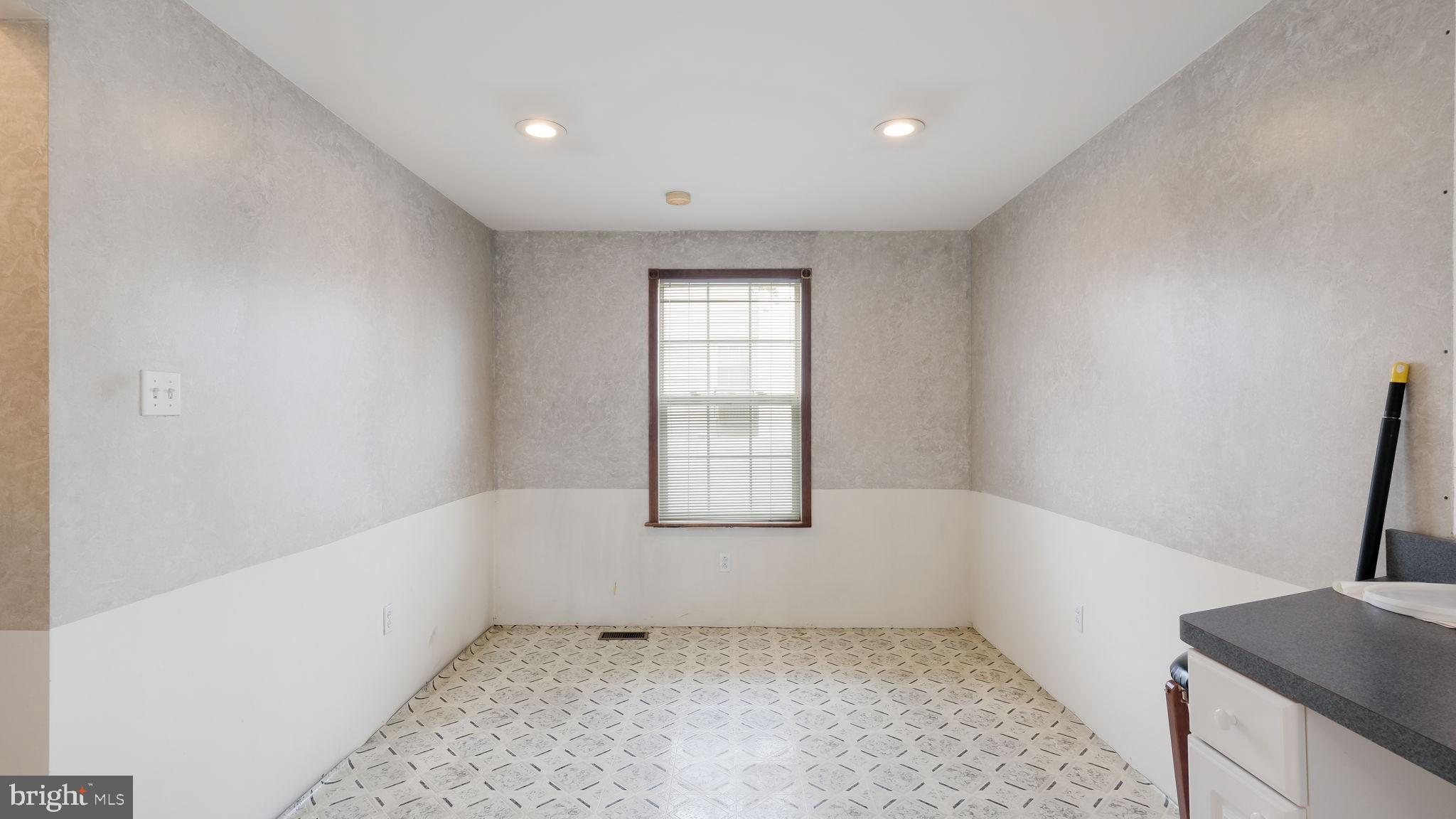 CROYDON ACRES - Residential