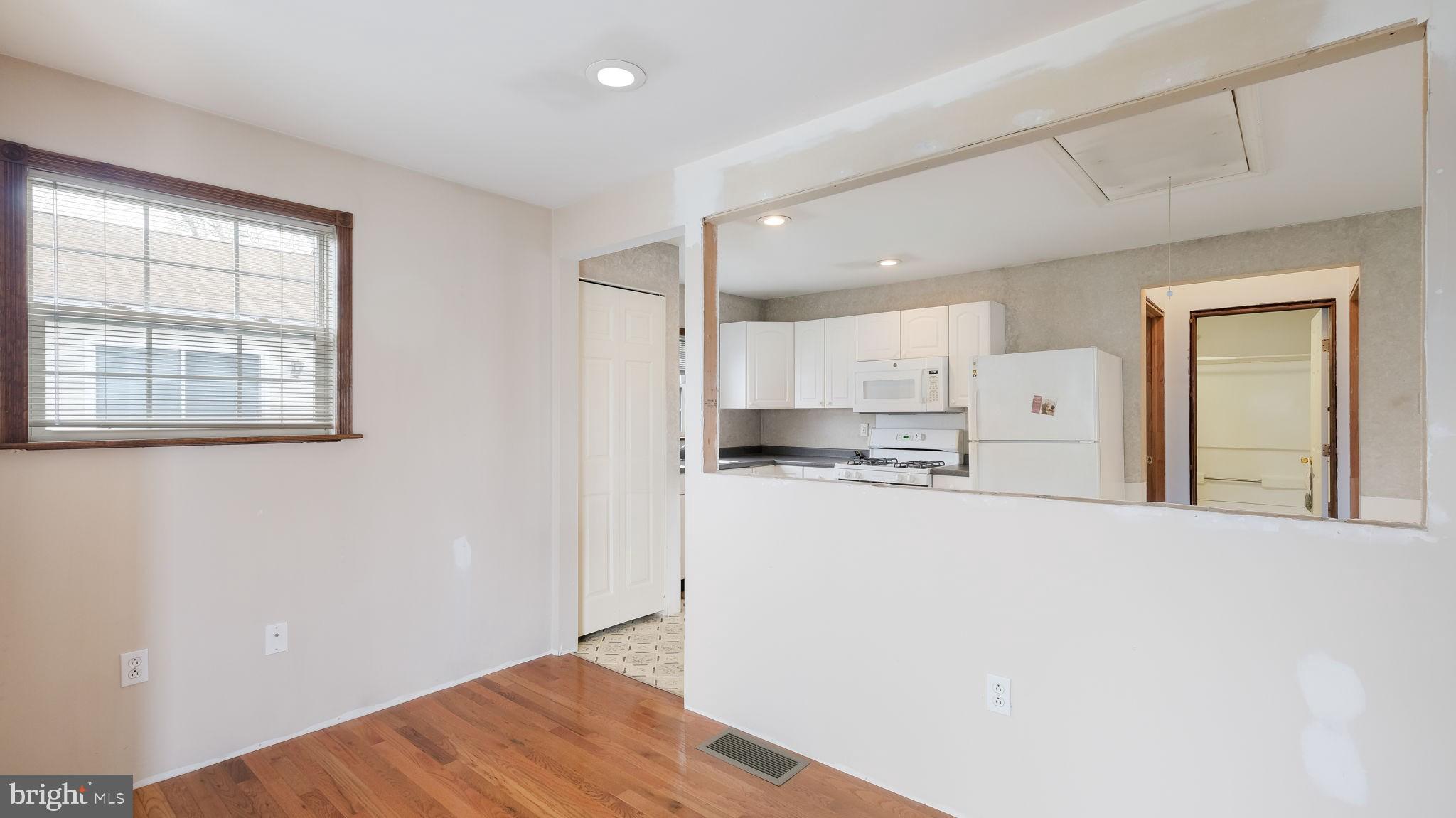 CROYDON ACRES - Residential