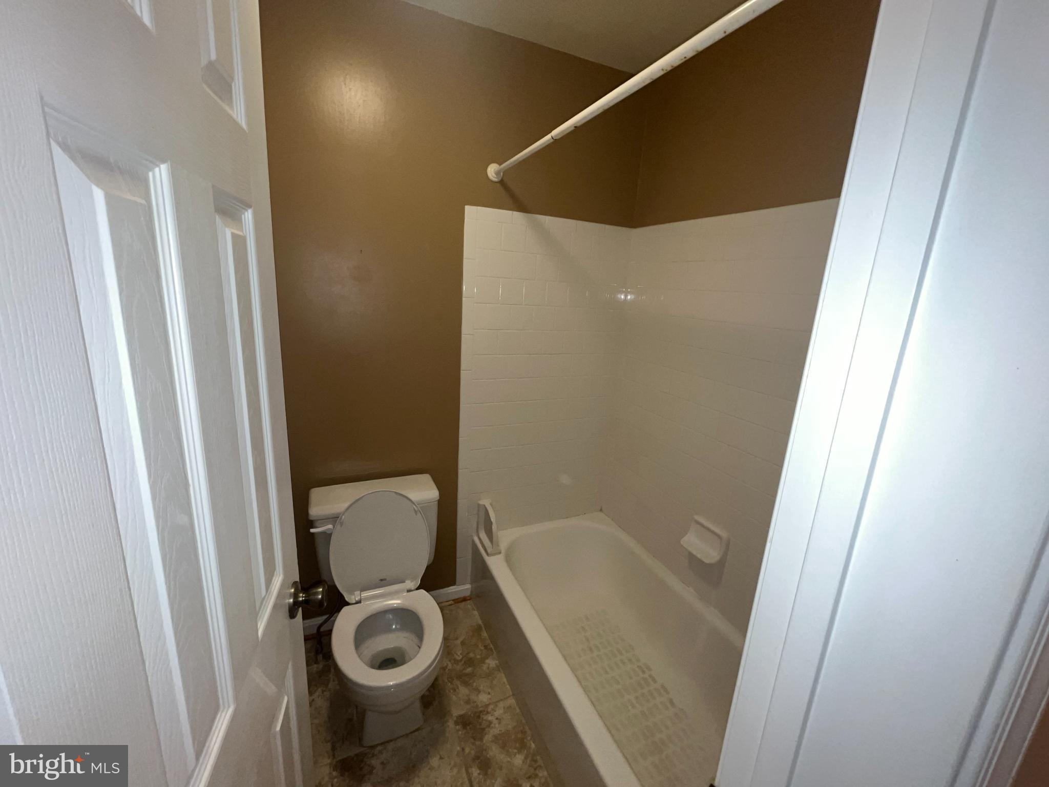 SOUTHGATE - Residential Lease